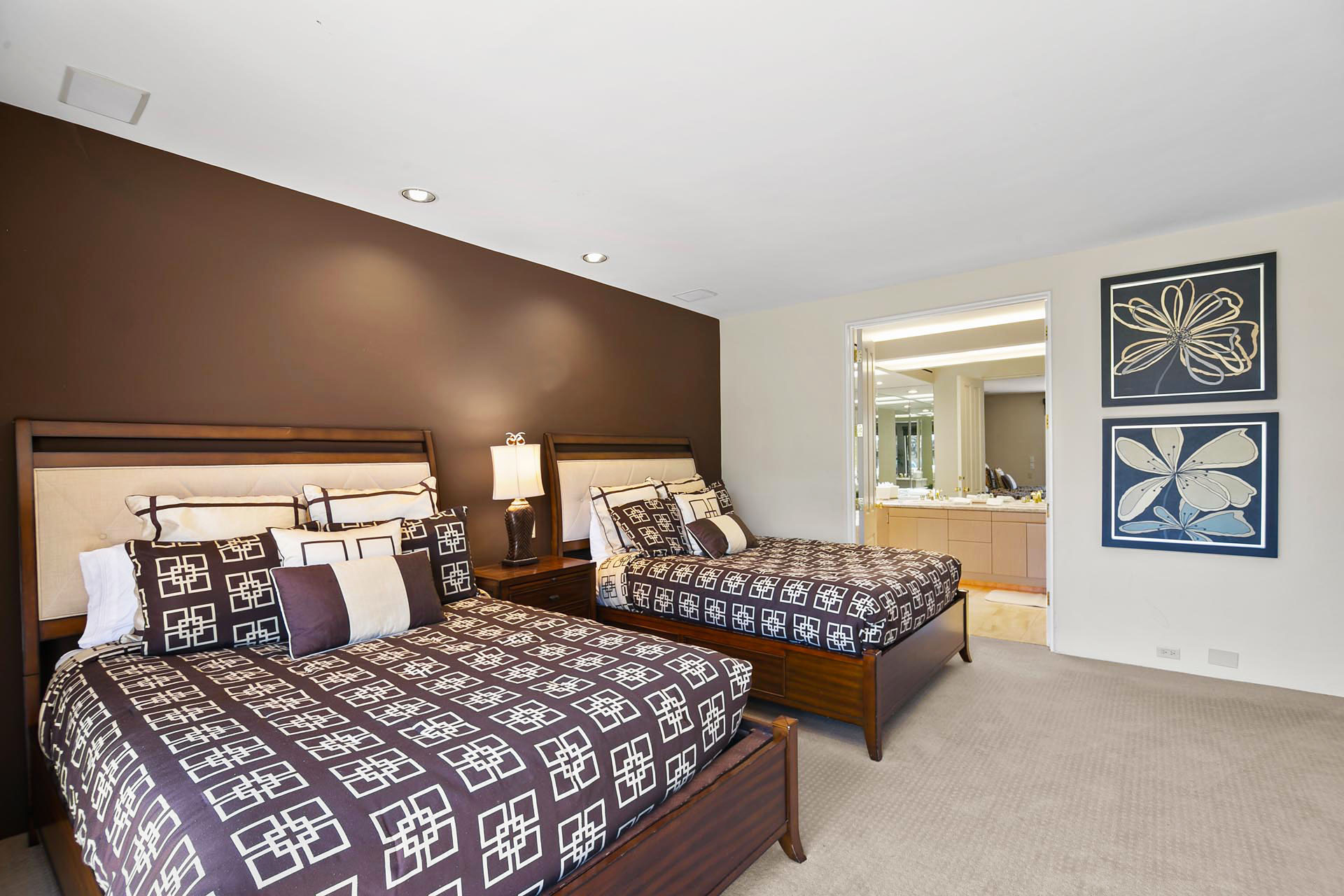 Delgado Estate Incredible 15 BR, 30,000' Estate on 2 Acres | Photo 43