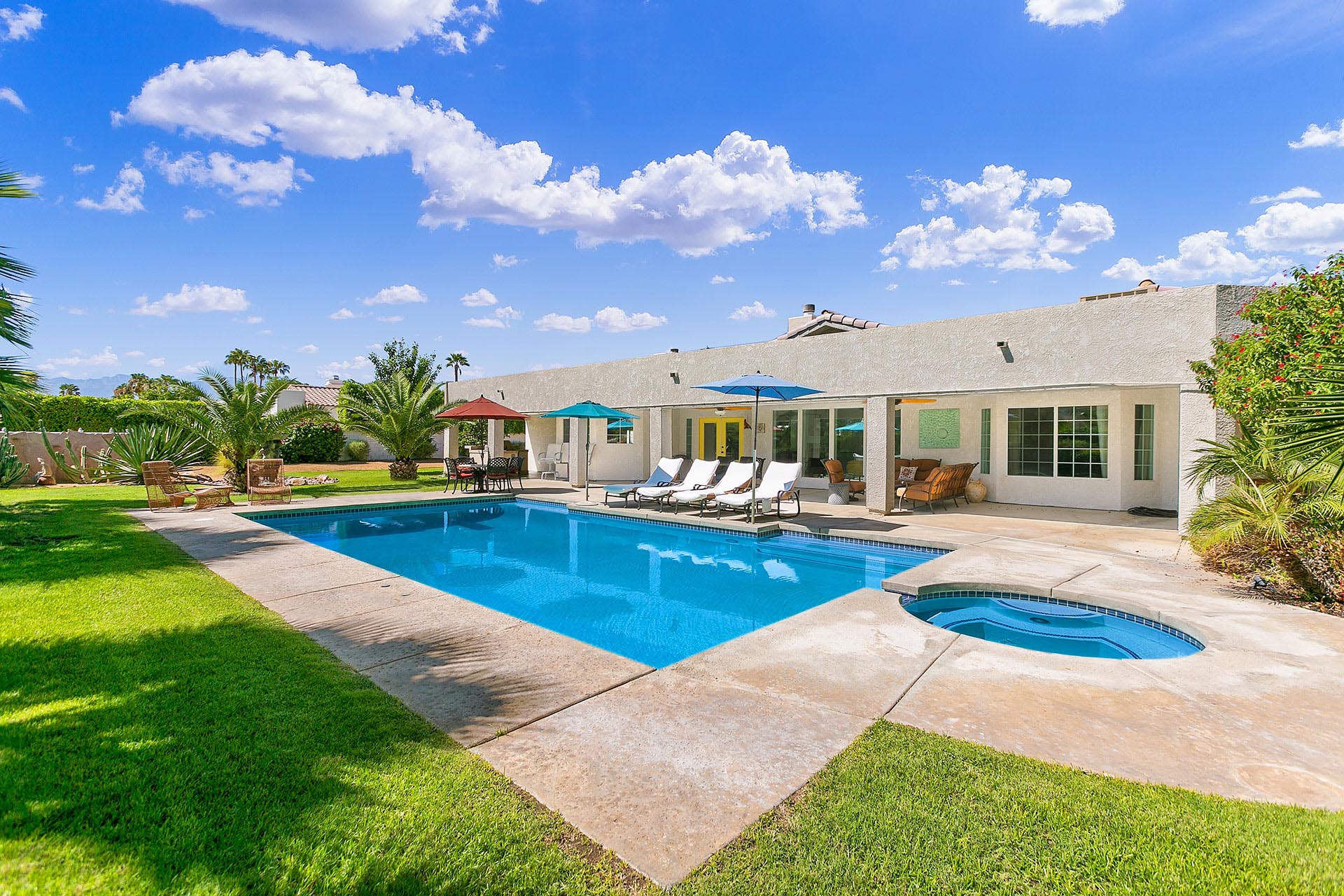 Palm View Ranch 1 Acre Mini Resort w/ Pool & Volleyball! | Photo 2