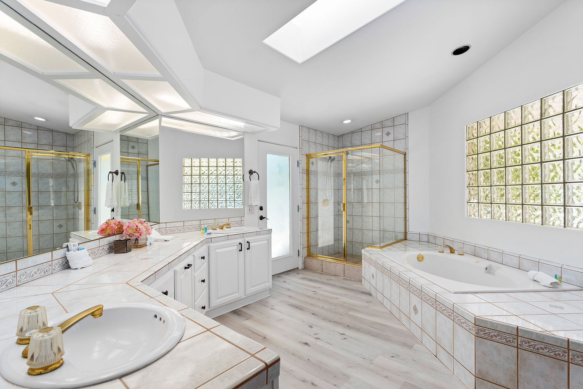 Palm View Ranch 1 Acre Mini Resort w/ Pool & Volleyball! | Photo 25