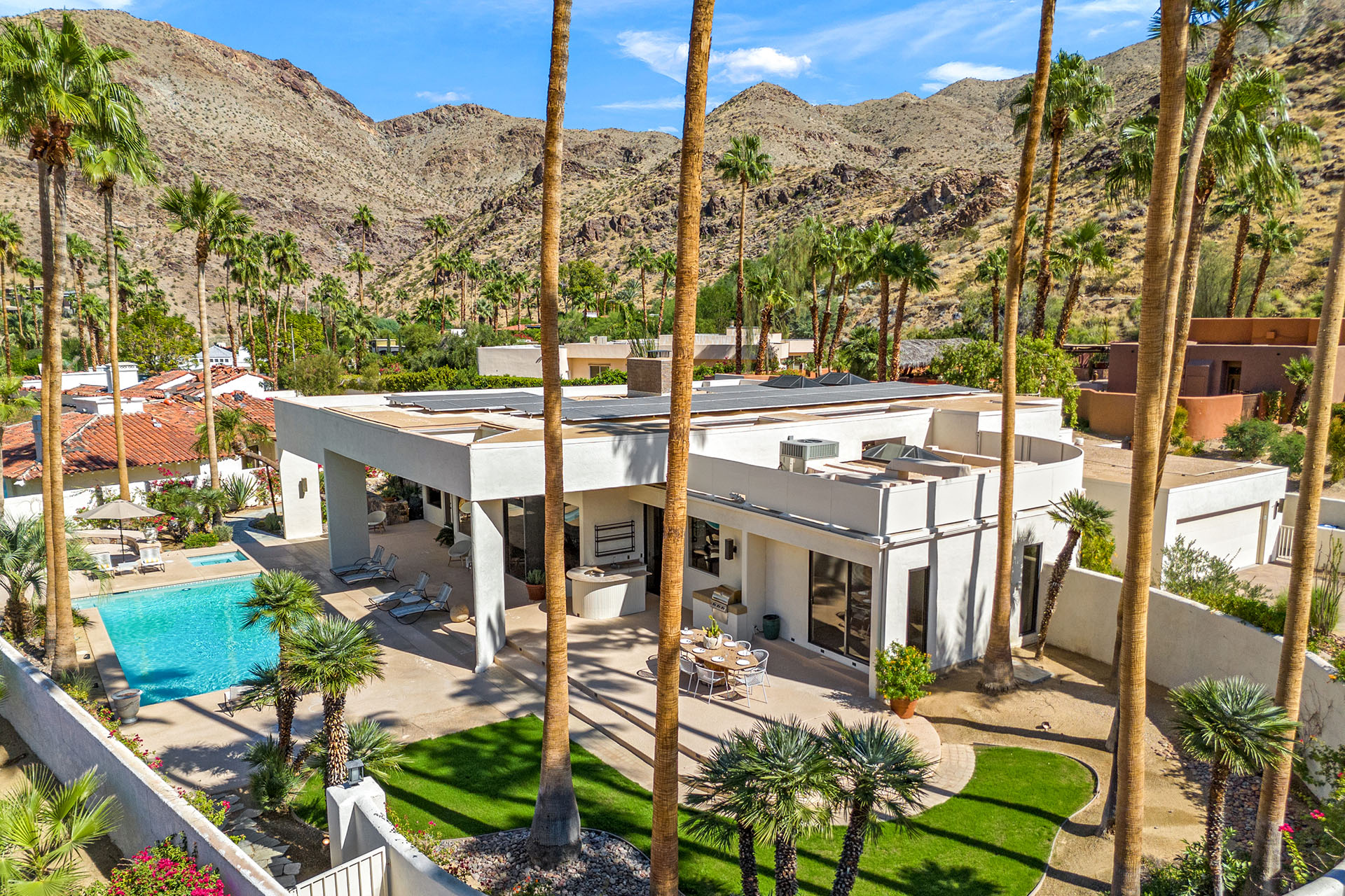 Dunham Estate Swanky Half Acre in South Palm Springs!