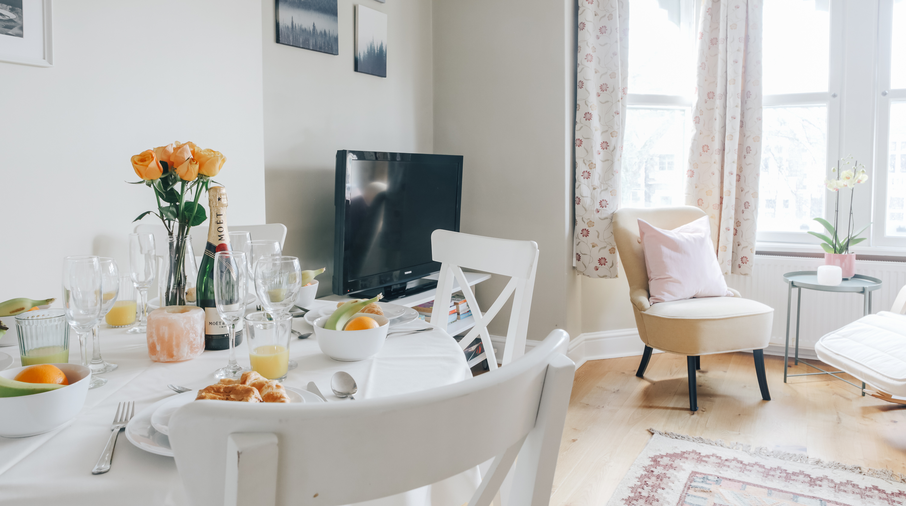 View The Loft | 2BR Duplex | Central+Parking in 82 Cathedral Road Top Duplex, Cardiff, Wales CF11 9LN The Loft | 2BR Duplex | Central+Parking in 82 Cathedral Road Top Duplex, Cardiff, Wales CF11 9LN - Property image 11 - VivreStays