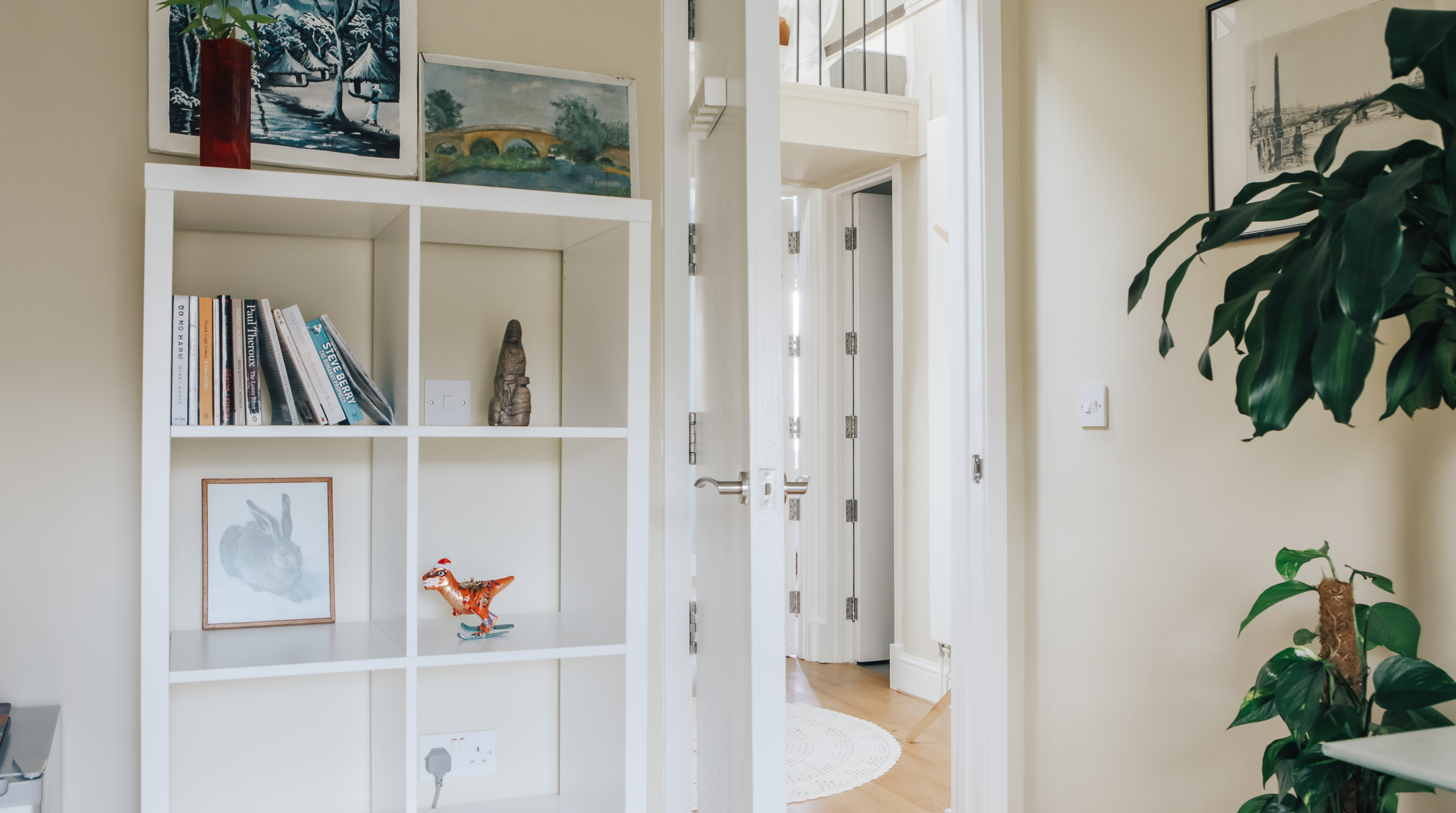 View The Loft | 2BR Duplex | Central+Parking in 82 Cathedral Road Top Duplex, Cardiff, Wales CF11 9LN The Loft | 2BR Duplex | Central+Parking in 82 Cathedral Road Top Duplex, Cardiff, Wales CF11 9LN - Property image 12 - VivreStays