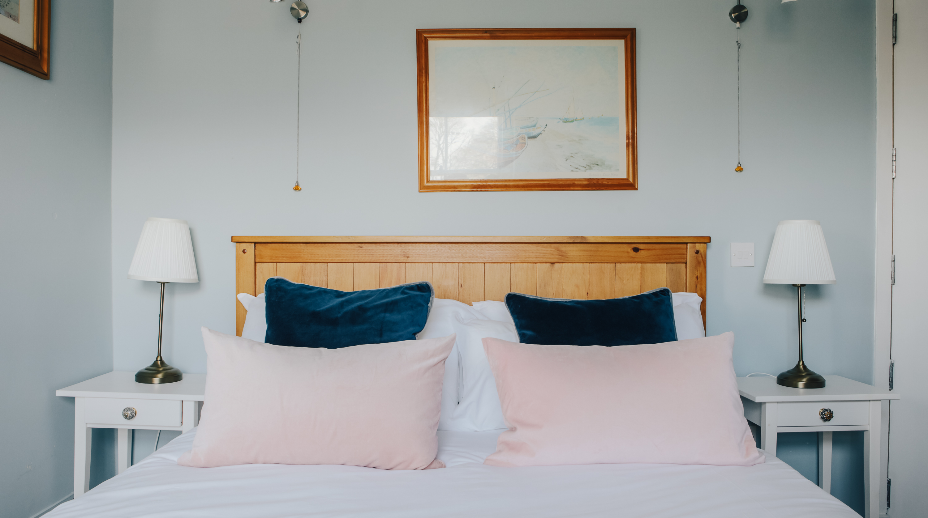 View The Loft | 2BR Duplex | Central+Parking in 82 Cathedral Road Top Duplex, Cardiff, Wales CF11 9LN The Loft | 2BR Duplex | Central+Parking in 82 Cathedral Road Top Duplex, Cardiff, Wales CF11 9LN - Property image 14 - VivreStays