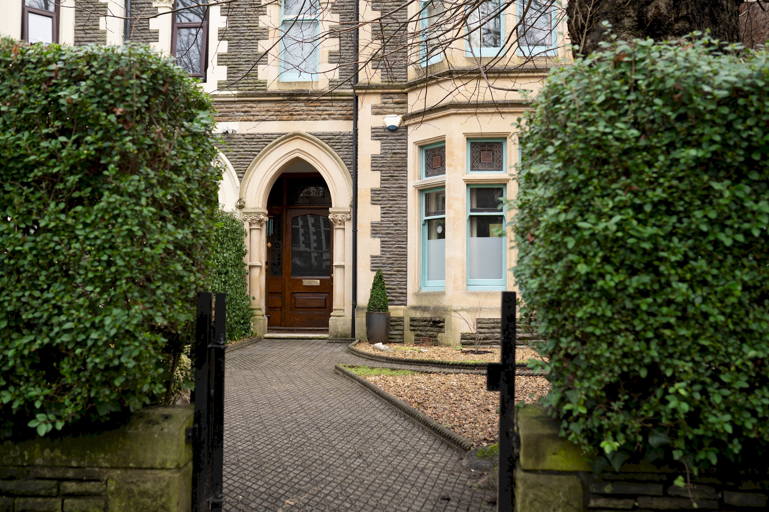 View The Loft | 2BR Duplex | Central+Parking in 82 Cathedral Road Top Duplex, Cardiff, Wales CF11 9LN The Loft | 2BR Duplex | Central+Parking in 82 Cathedral Road Top Duplex, Cardiff, Wales CF11 9LN - Property image 2 - VivreStays