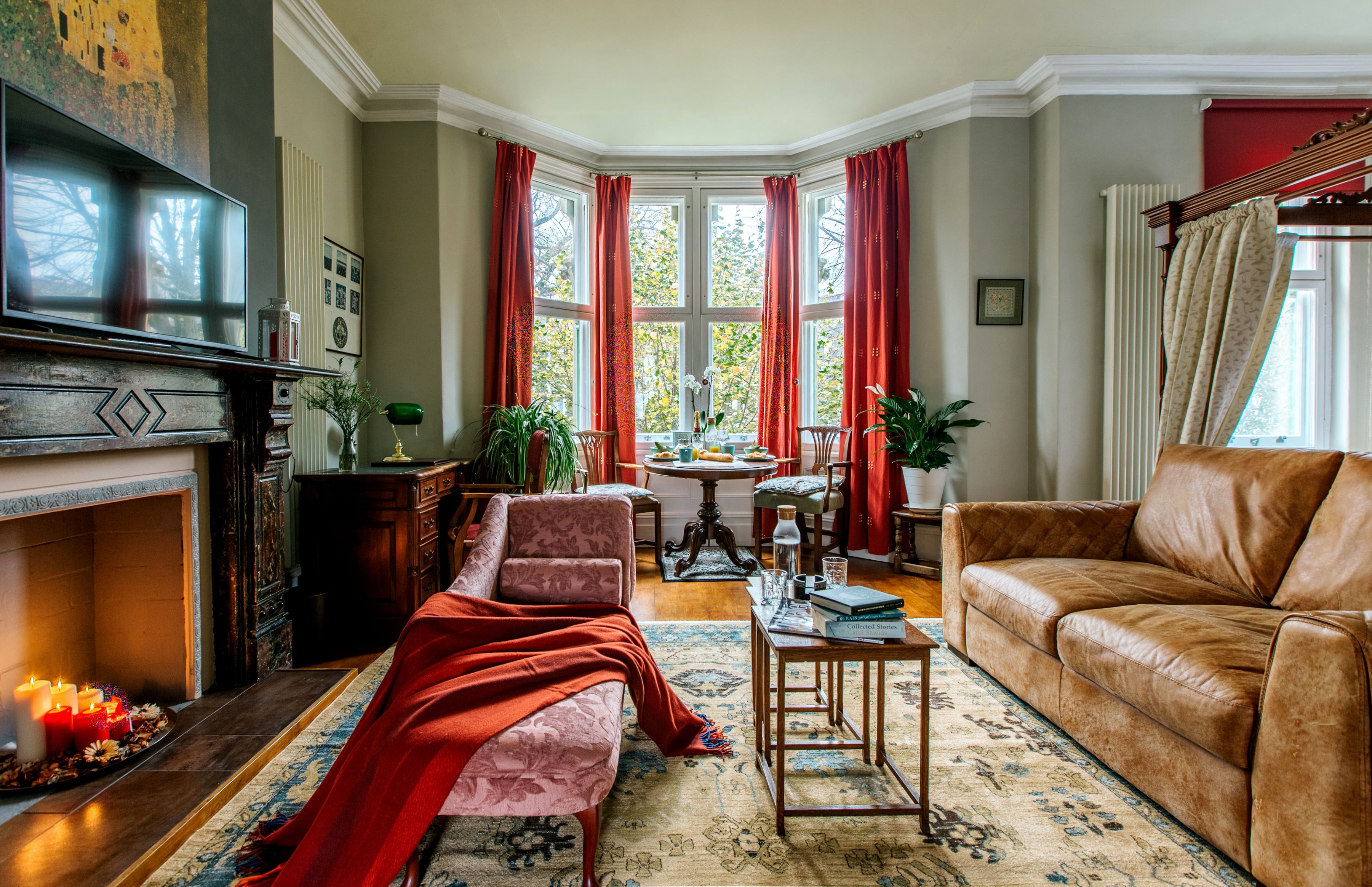 View The Suite | Cardiff City Centre + Private Parking in 82 Cathedral Road CF11 9LN The Suite | Cardiff City Centre + Private Parking in 82 Cathedral Road CF11 9LN - Property image 11 - VivreStays