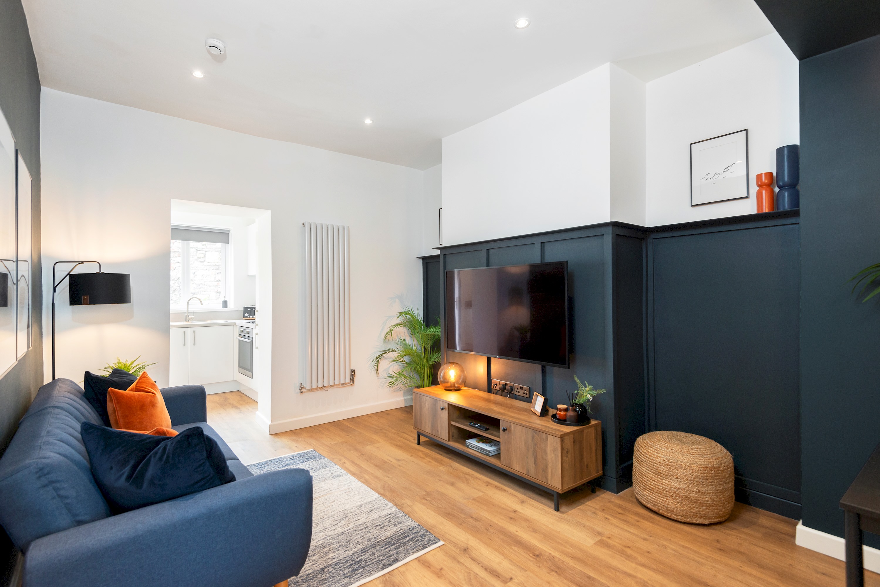 View City Centre Living: One-Bedroom Oasis at Crescent Apartments in 140 Lower Dock Street NP20 1EE City Centre Living: One-Bedroom Oasis at Crescent Apartments in 140 Lower Dock Street NP20 1EE - Property image 3 - VivreStays