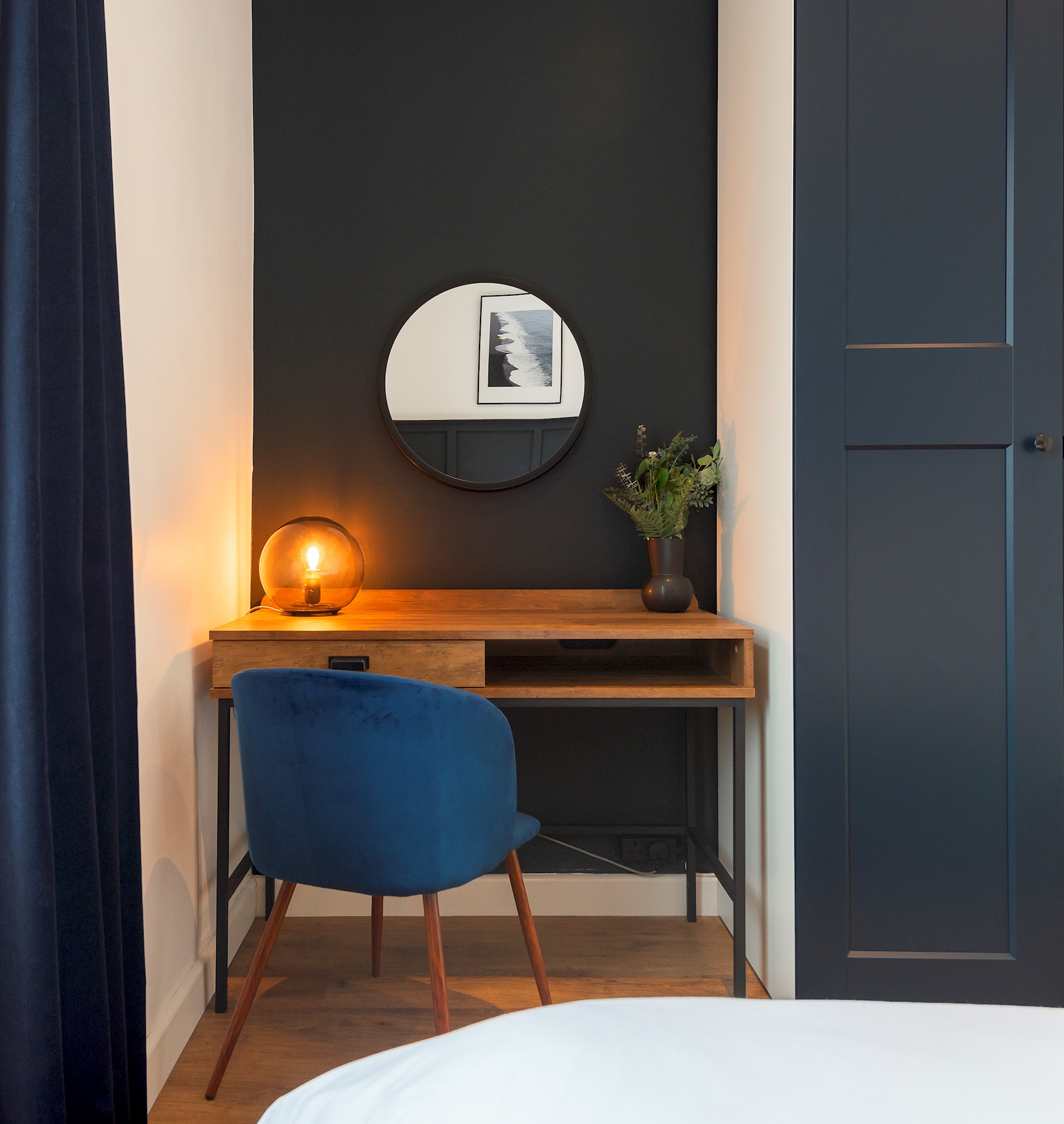 View City Centre Living: One-Bedroom Oasis at Crescent Apartments in 140 Lower Dock Street NP20 1EE City Centre Living: One-Bedroom Oasis at Crescent Apartments in 140 Lower Dock Street NP20 1EE - Property image 7 - VivreStays