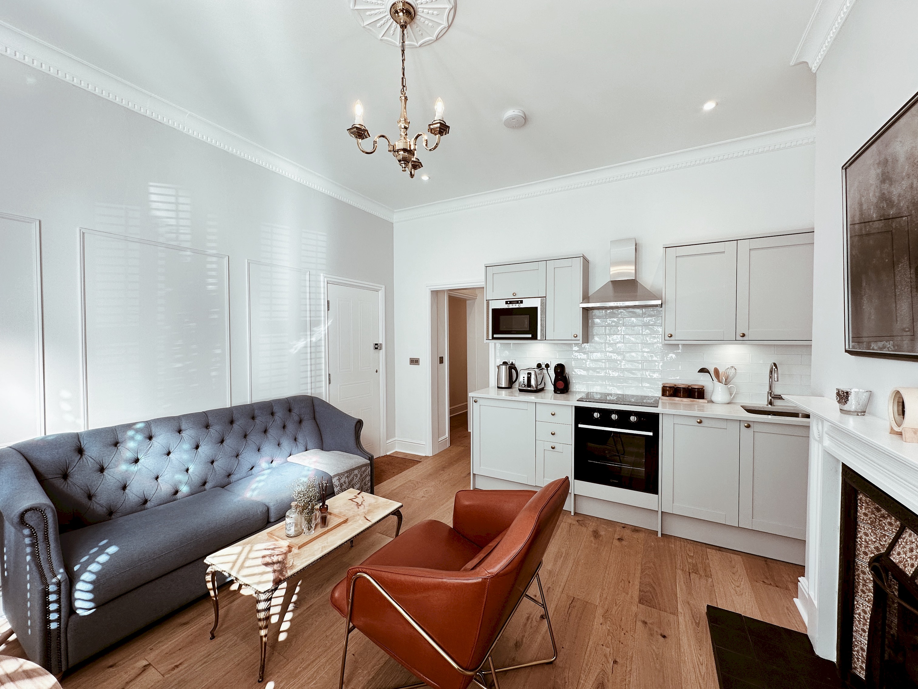 View The Pontcanna Sapphire 2-Bed Haven in 86 Ryder Street CF11 9BU The Pontcanna Sapphire 2-Bed Haven in 86 Ryder Street CF11 9BU - Property image 3 - VivreStays