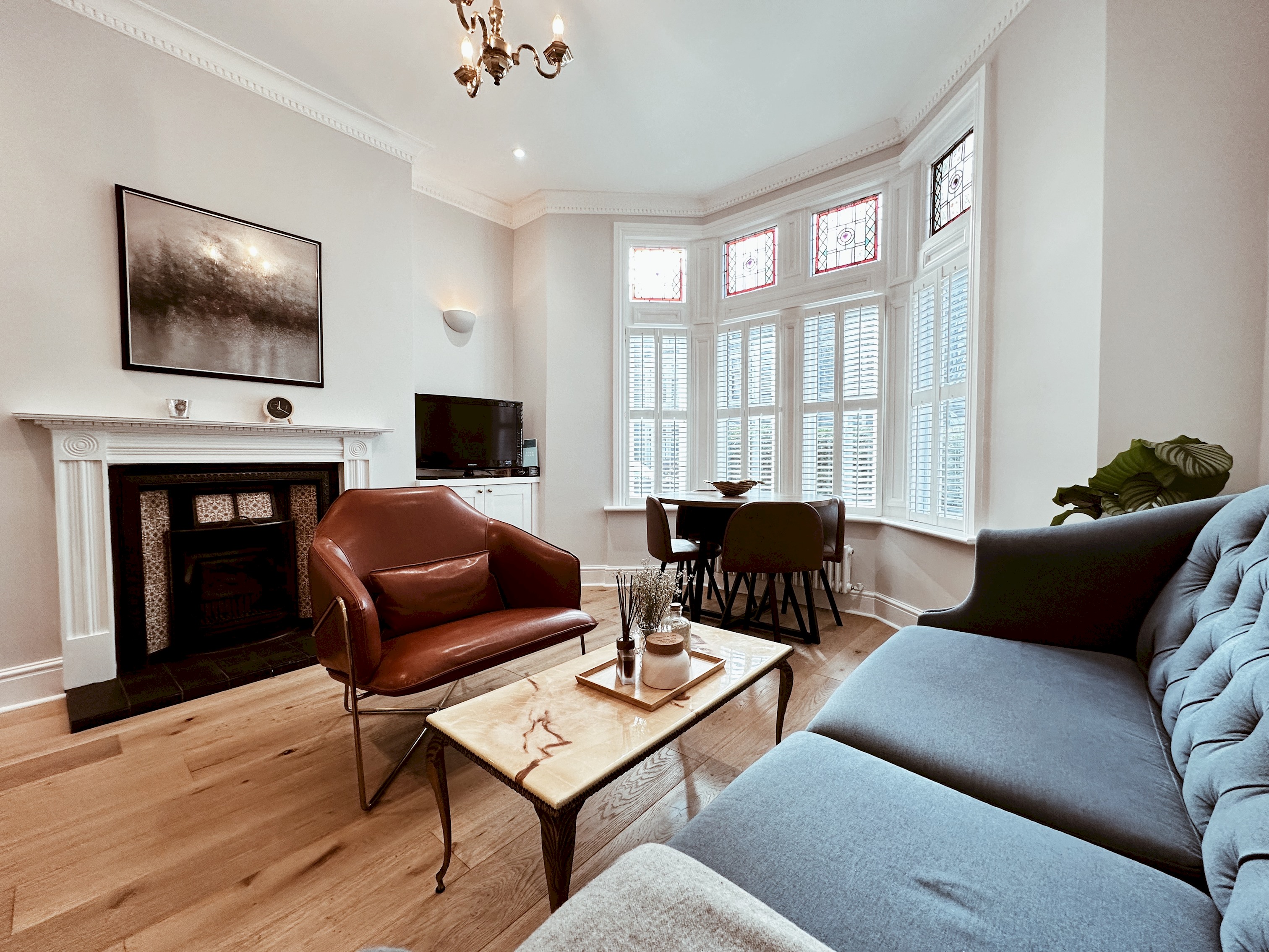 View The Pontcanna Sapphire 2-Bed Haven in 86 Ryder Street CF11 9BU The Pontcanna Sapphire 2-Bed Haven in 86 Ryder Street CF11 9BU - Property image 5 - VivreStays