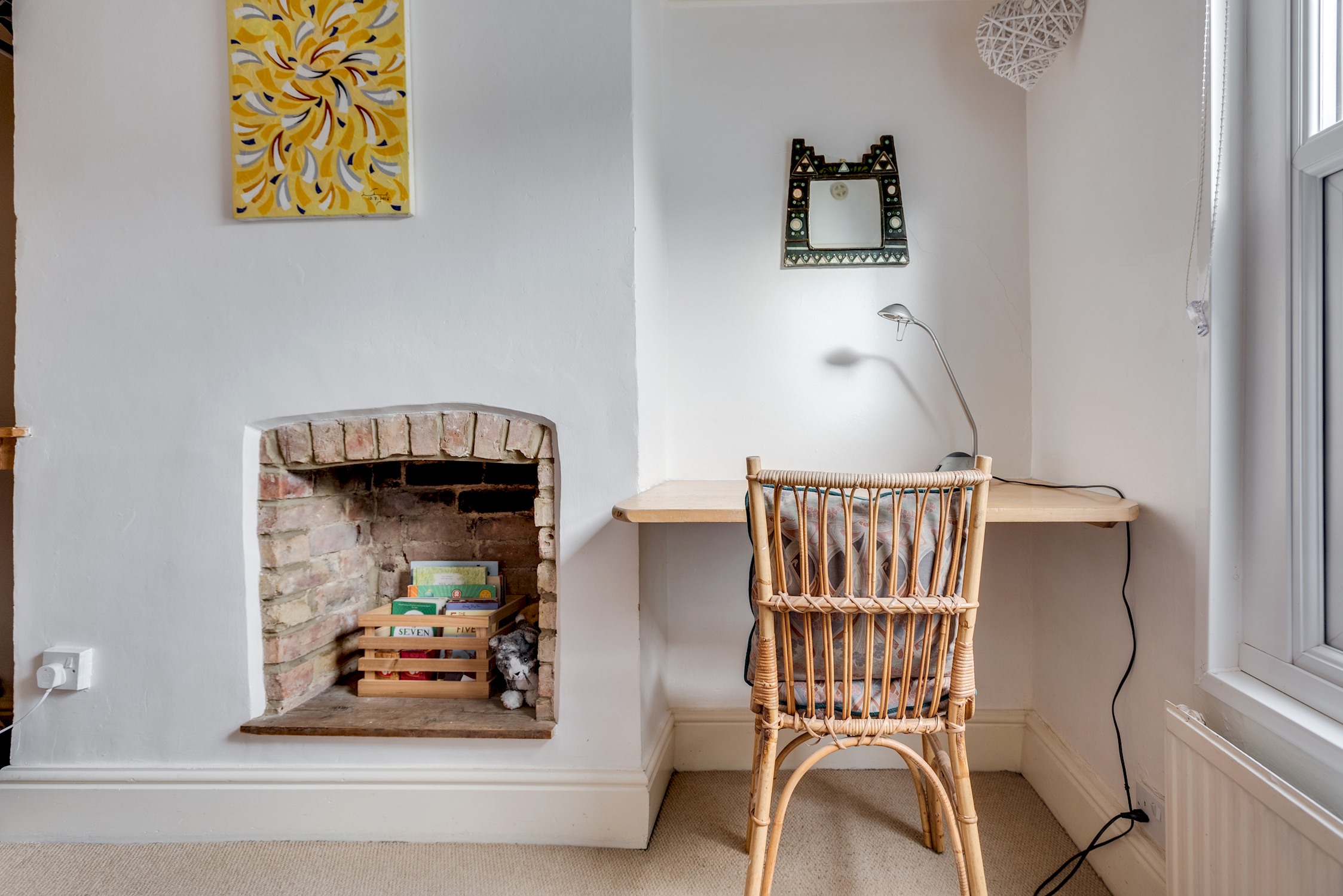 3-Bed Cosy Bookbinder House in Jericho Oxford in 6 Victor Street OX2 6BT - Property image 8 - VivreStays