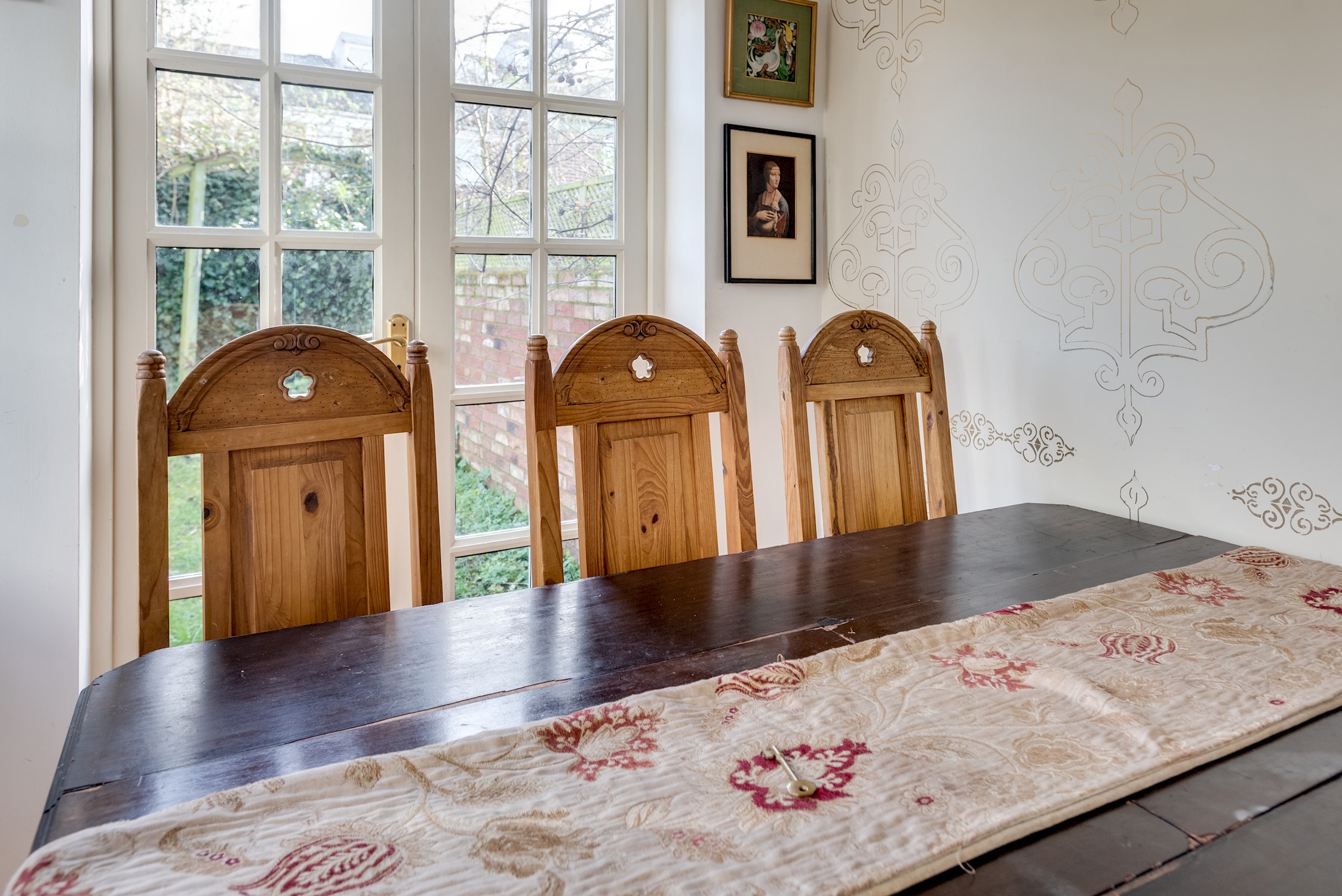 3-Bed Cosy Bookbinder House in Jericho Oxford in 6 Victor Street OX2 6BT - Property image 12 - VivreStays
