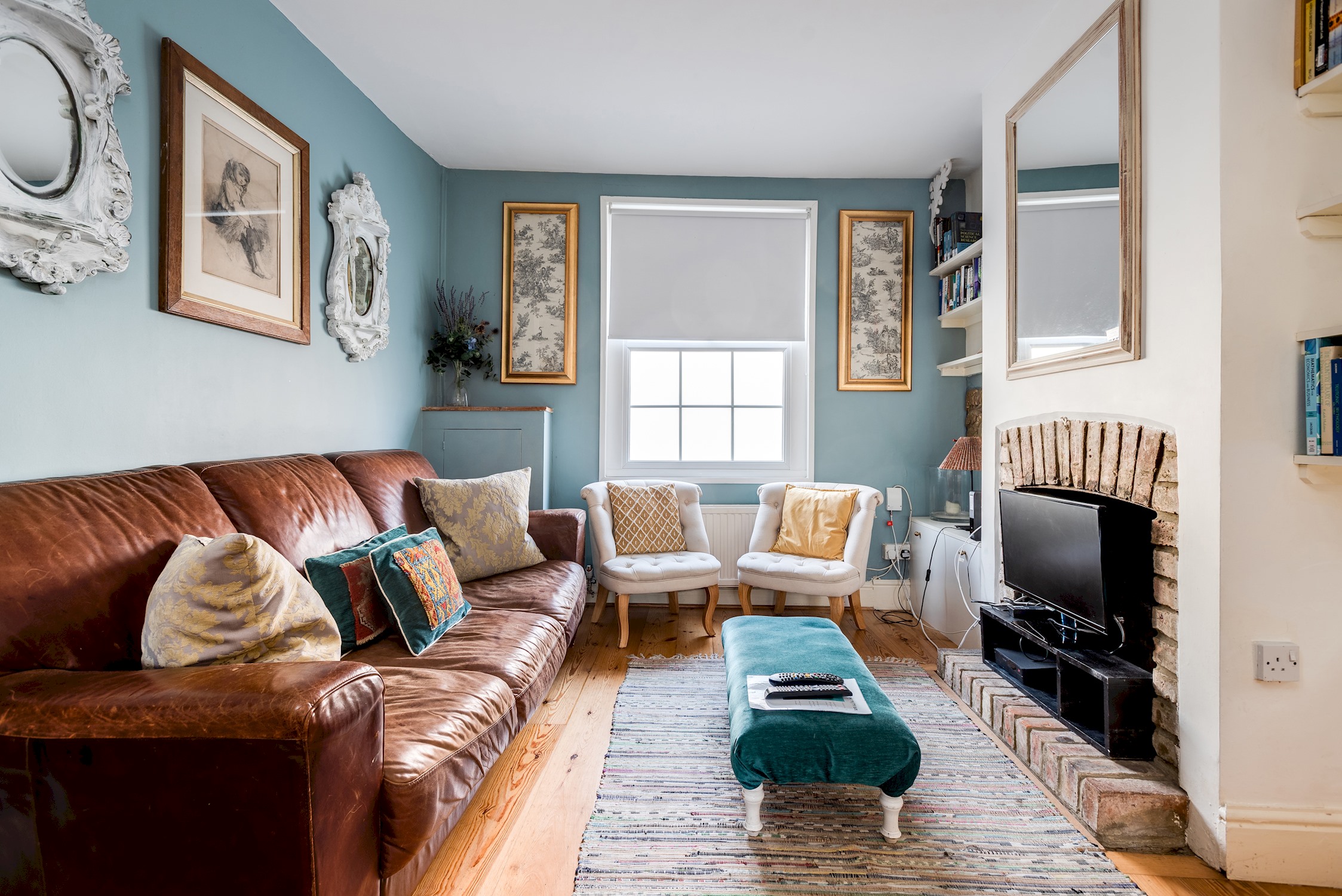 3-Bed Cosy Bookbinder House in Jericho Oxford in 6 Victor Street OX2 6BT - Property image 28 - VivreStays