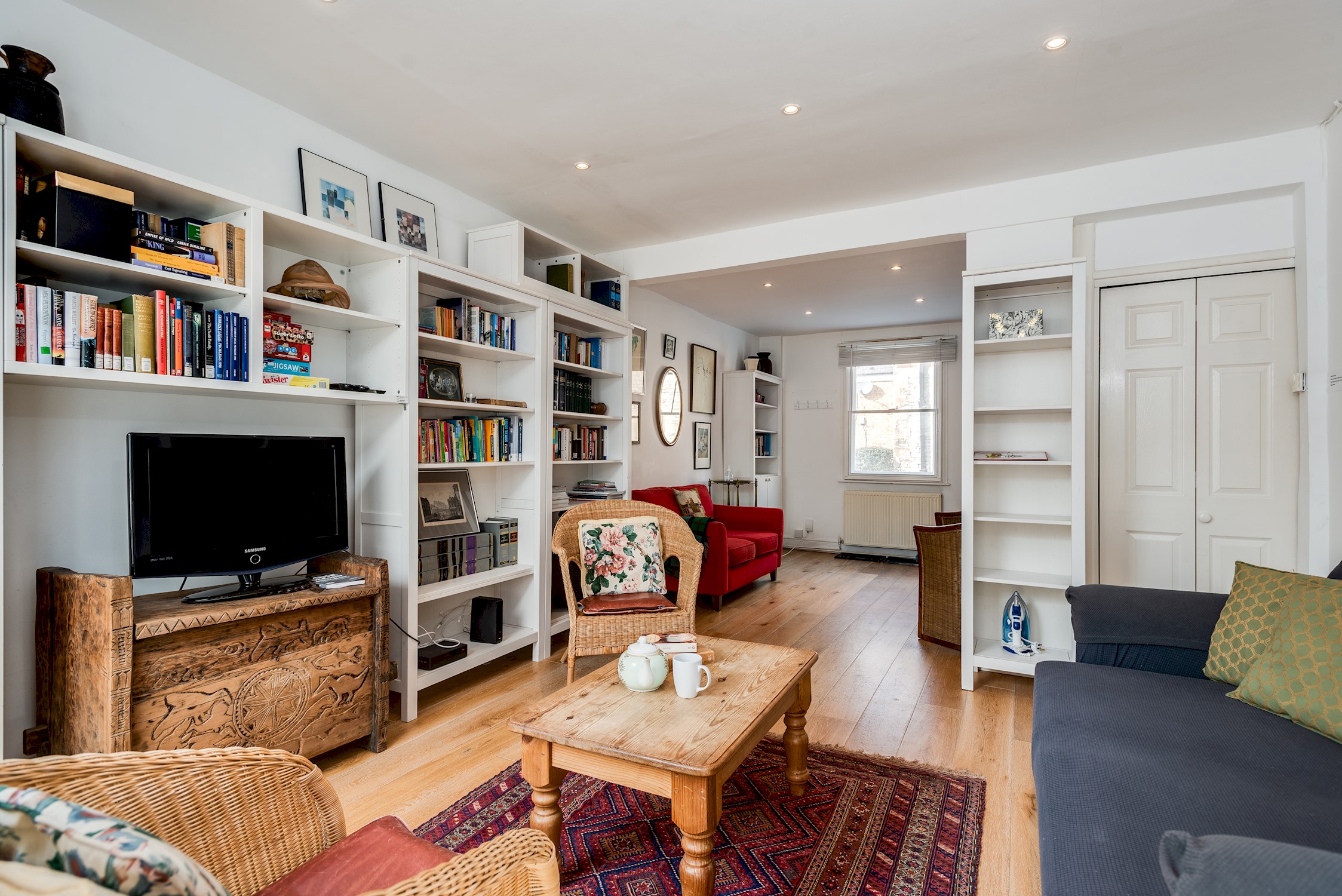 View The Old Bookbinders Retreat - 4-BR Jericho House in 71 Great Clarendon Street OX2 6AU The Old Bookbinders Retreat - 4-BR Jericho House in 71 Great Clarendon Street OX2 6AU - Property image 30 - VivreStays