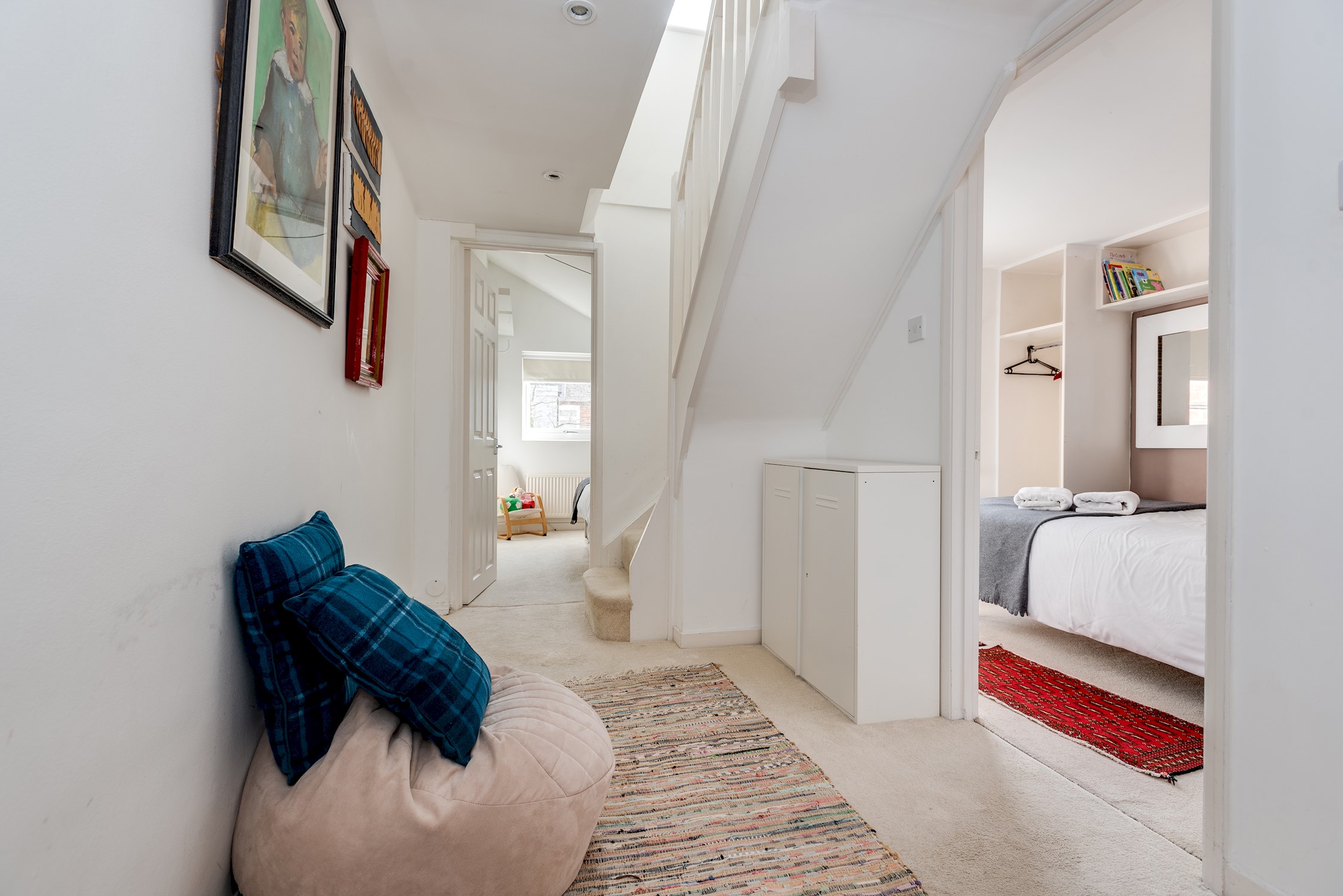 View The Old Bookbinders Retreat - 4-BR Jericho House in 71 Great Clarendon Street OX2 6AU The Old Bookbinders Retreat - 4-BR Jericho House in 71 Great Clarendon Street OX2 6AU - Property image 26 - VivreStays