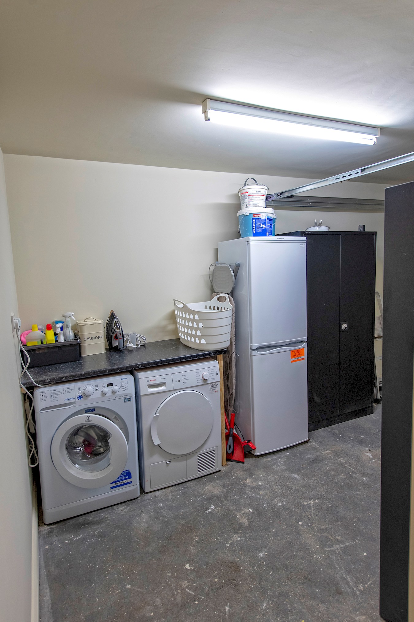 View A very British place to stay - 3 Bedrooms central in 6a Cherwell Street OX4 1BG A very British place to stay - 3 Bedrooms central in 6a Cherwell Street OX4 1BG - Property image 2 - VivreStays