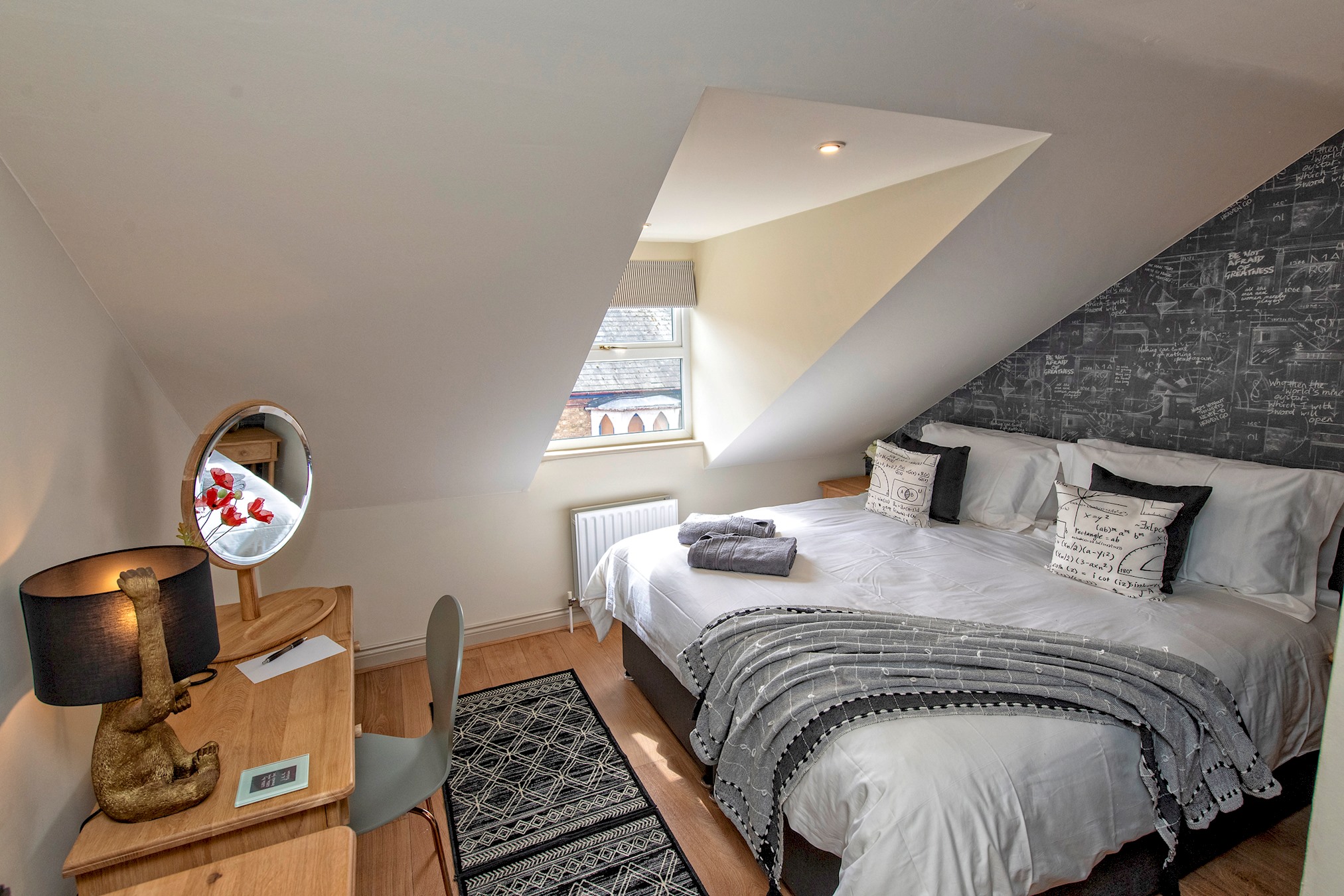 View A very British place to stay - 3 Bedrooms central in 6a Cherwell Street OX4 1BG A very British place to stay - 3 Bedrooms central in 6a Cherwell Street OX4 1BG - Property image 22 - VivreStays