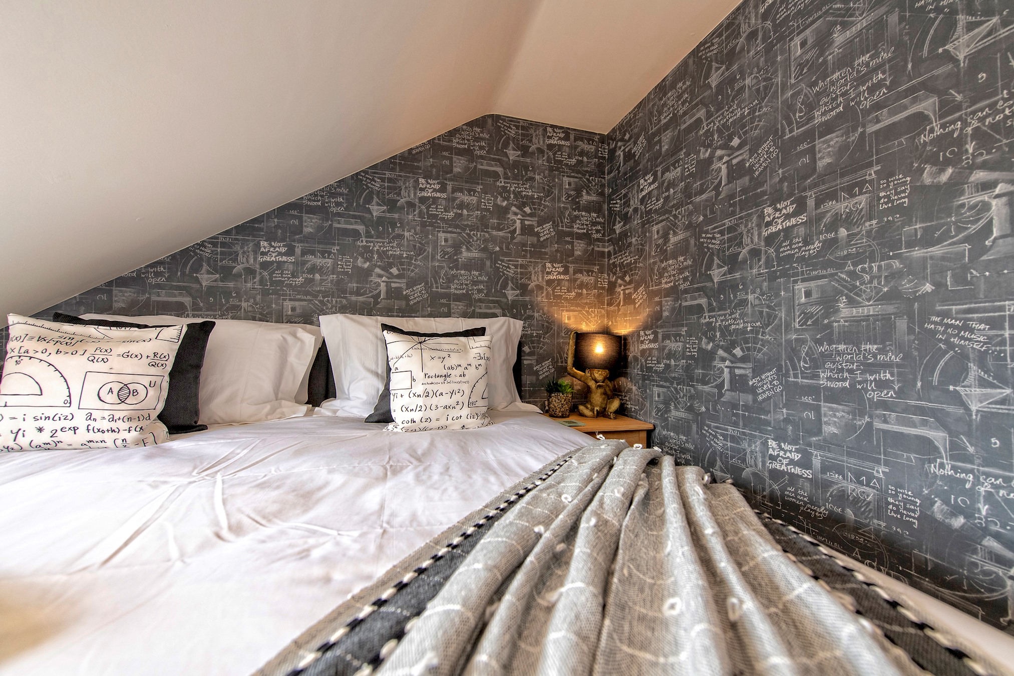 View A very British place to stay - 3 Bedrooms central in 6a Cherwell Street OX4 1BG A very British place to stay - 3 Bedrooms central in 6a Cherwell Street OX4 1BG - Property image 23 - VivreStays