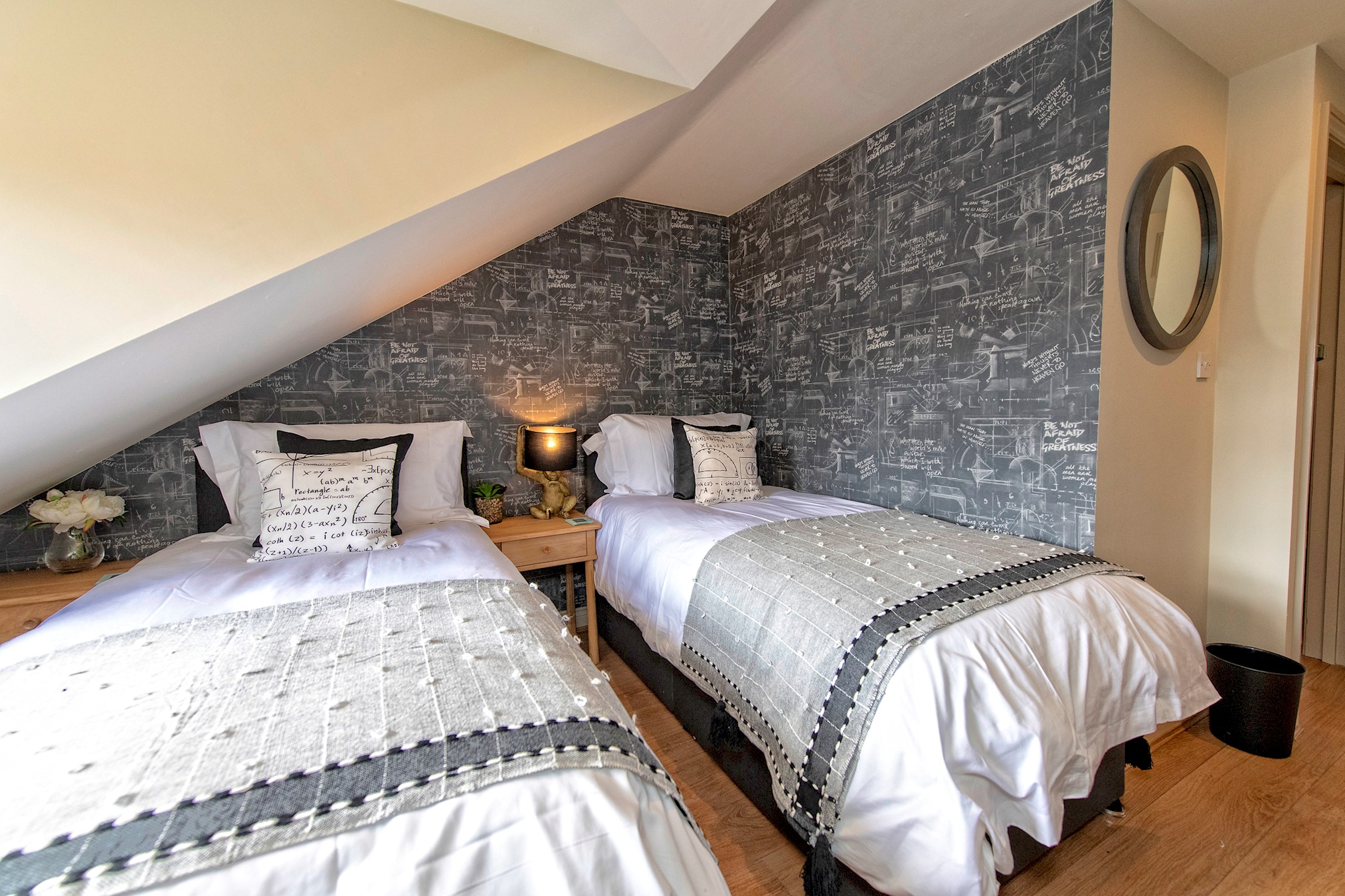 View A very British place to stay - 3 Bedrooms central in 6a Cherwell Street OX4 1BG A very British place to stay - 3 Bedrooms central in 6a Cherwell Street OX4 1BG - Property image 27 - VivreStays