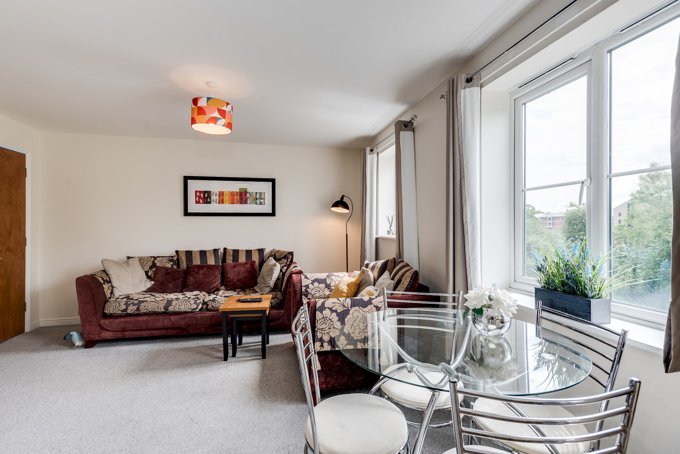 Modern 2 Bedroom Apartment in popular Jericho !!!