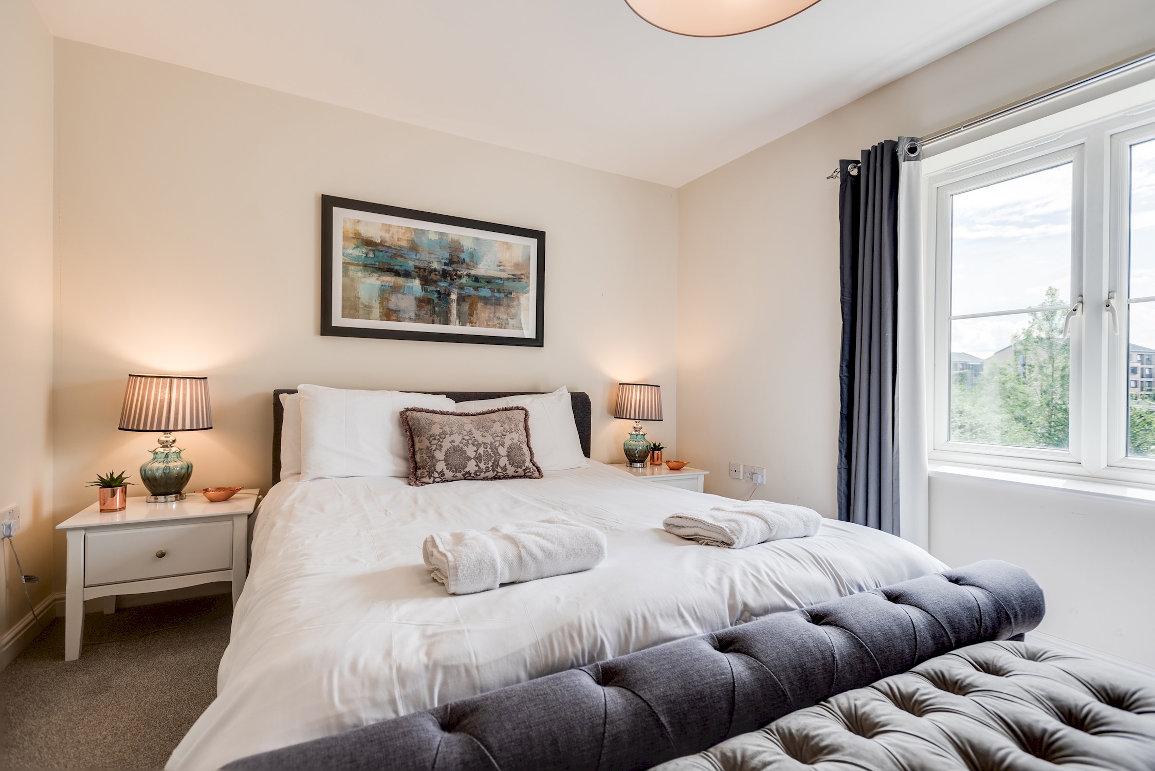 Modern 2 Bedroom Apartment in popular Jericho !!!