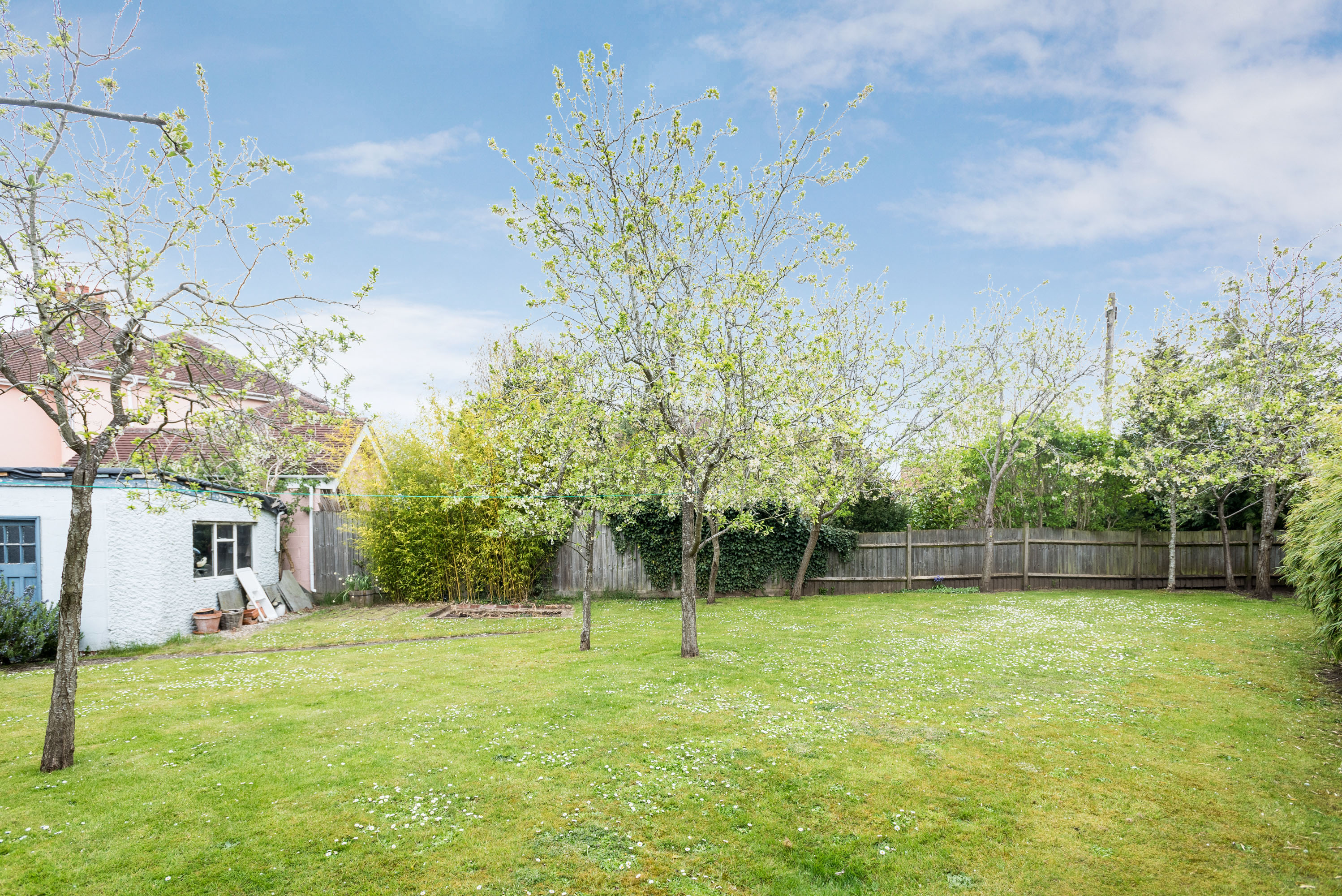 Headington Orchard - 3 Bedroom House & parking & garden in 49 Langley Close OX3 7DB - Property image 22 - VivreStays