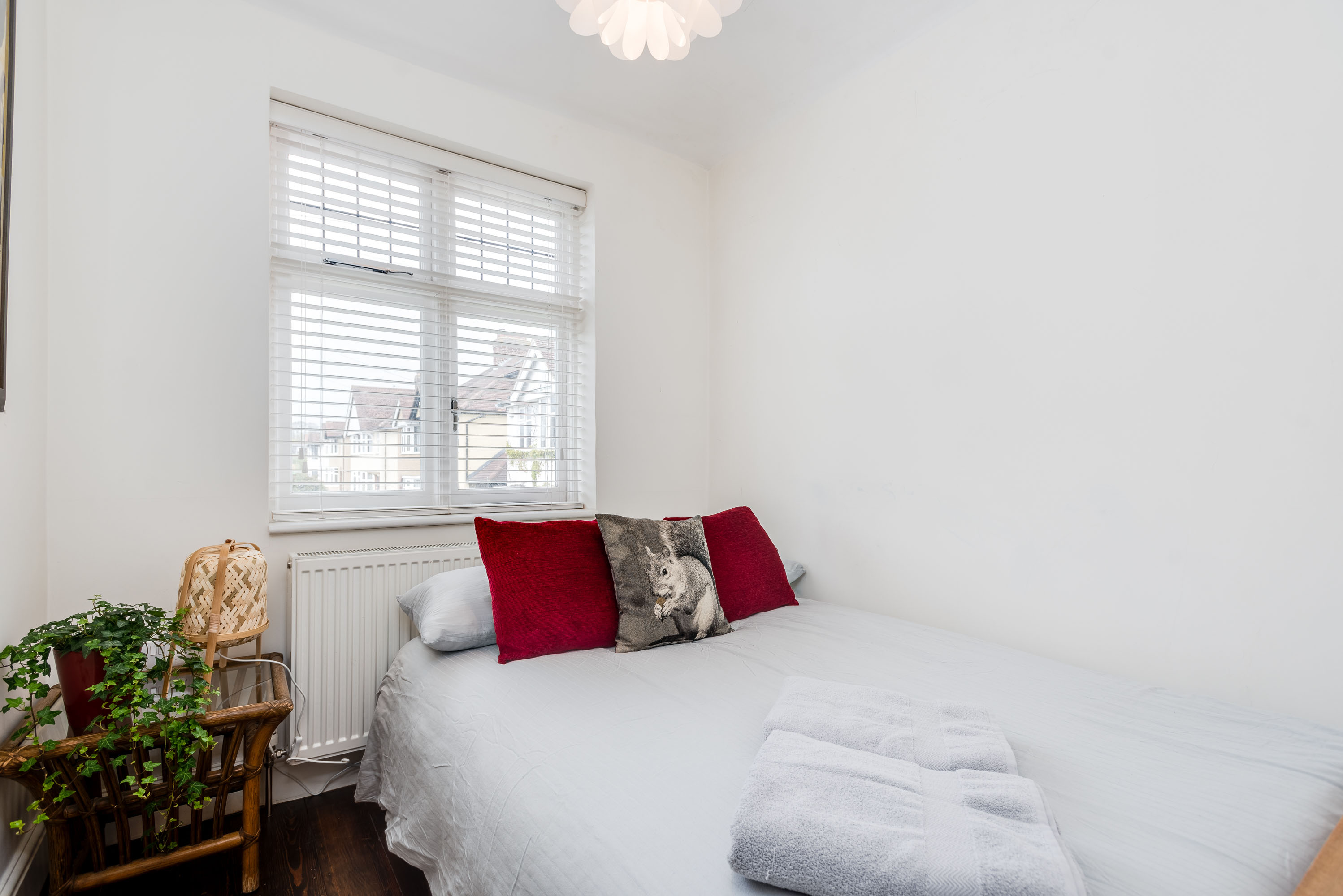 Headington Orchard - 3 Bedroom House & parking & garden in 49 Langley Close OX3 7DB - Property image 12 - VivreStays