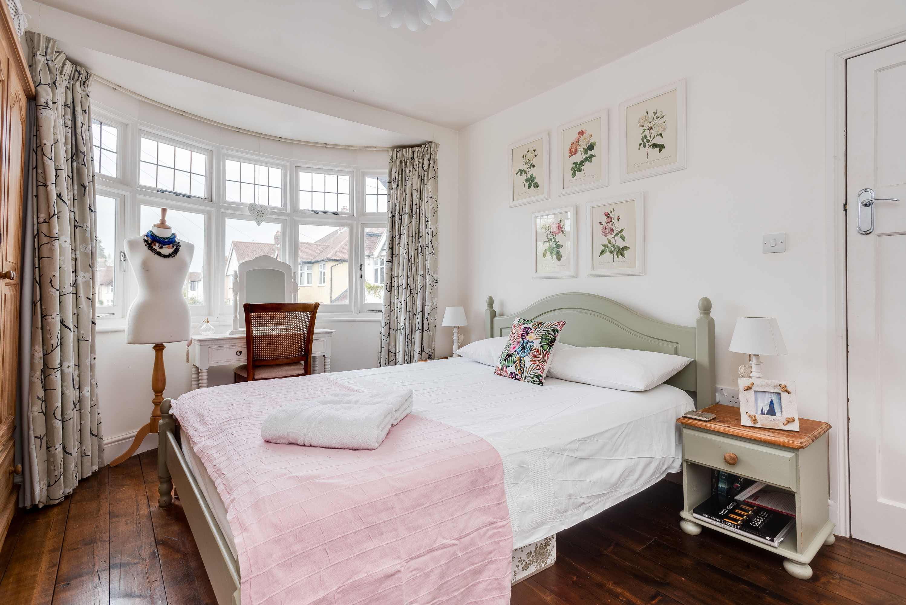 Headington Orchard - 3 Bedroom House & parking & garden in 49 Langley Close OX3 7DB - Property image 5 - VivreStays