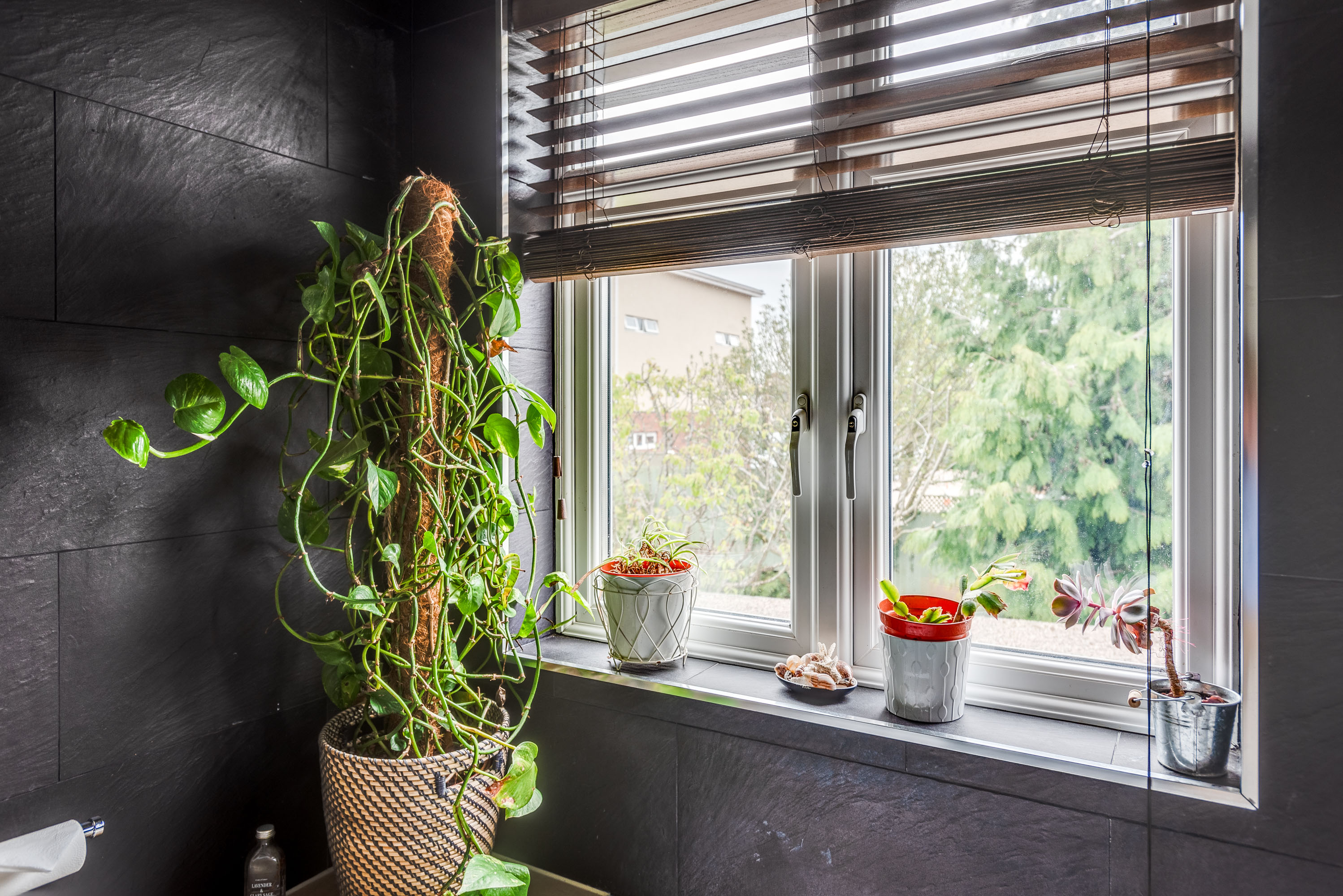 Headington Orchard - 3 Bedroom House & parking & garden in 49 Langley Close OX3 7DB - Property image 13 - VivreStays