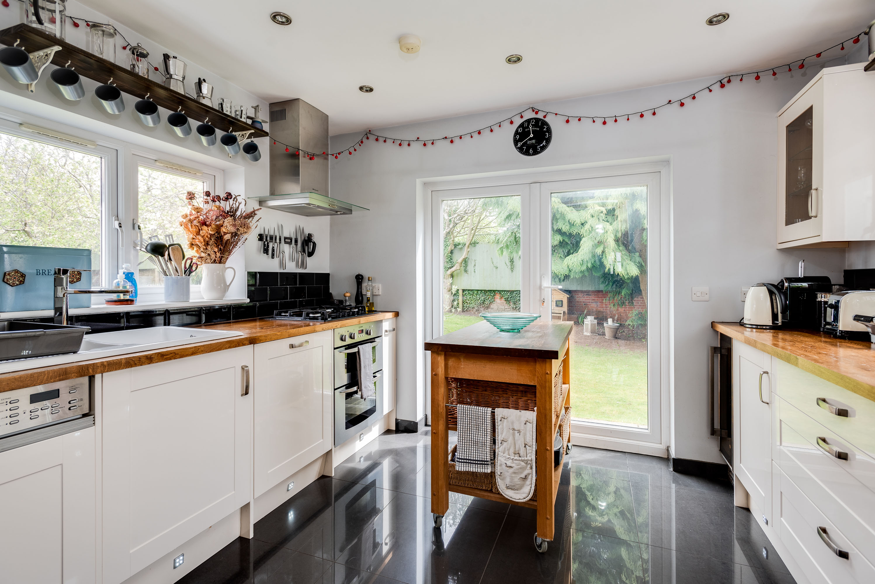 Headington Orchard - 3 Bedroom House & parking & garden in 49 Langley Close OX3 7DB - Property image 34 - VivreStays