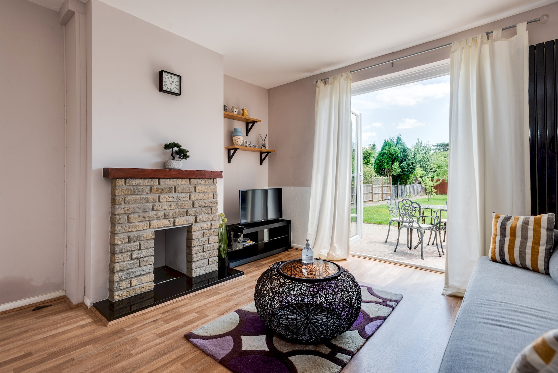 View The Oxford Abode - 3-Bedroom House - large garden in 9 Coverley Road OX3 7ET The Oxford Abode - 3-Bedroom House - large garden in 9 Coverley Road OX3 7ET - Property image 28 - VivreStays