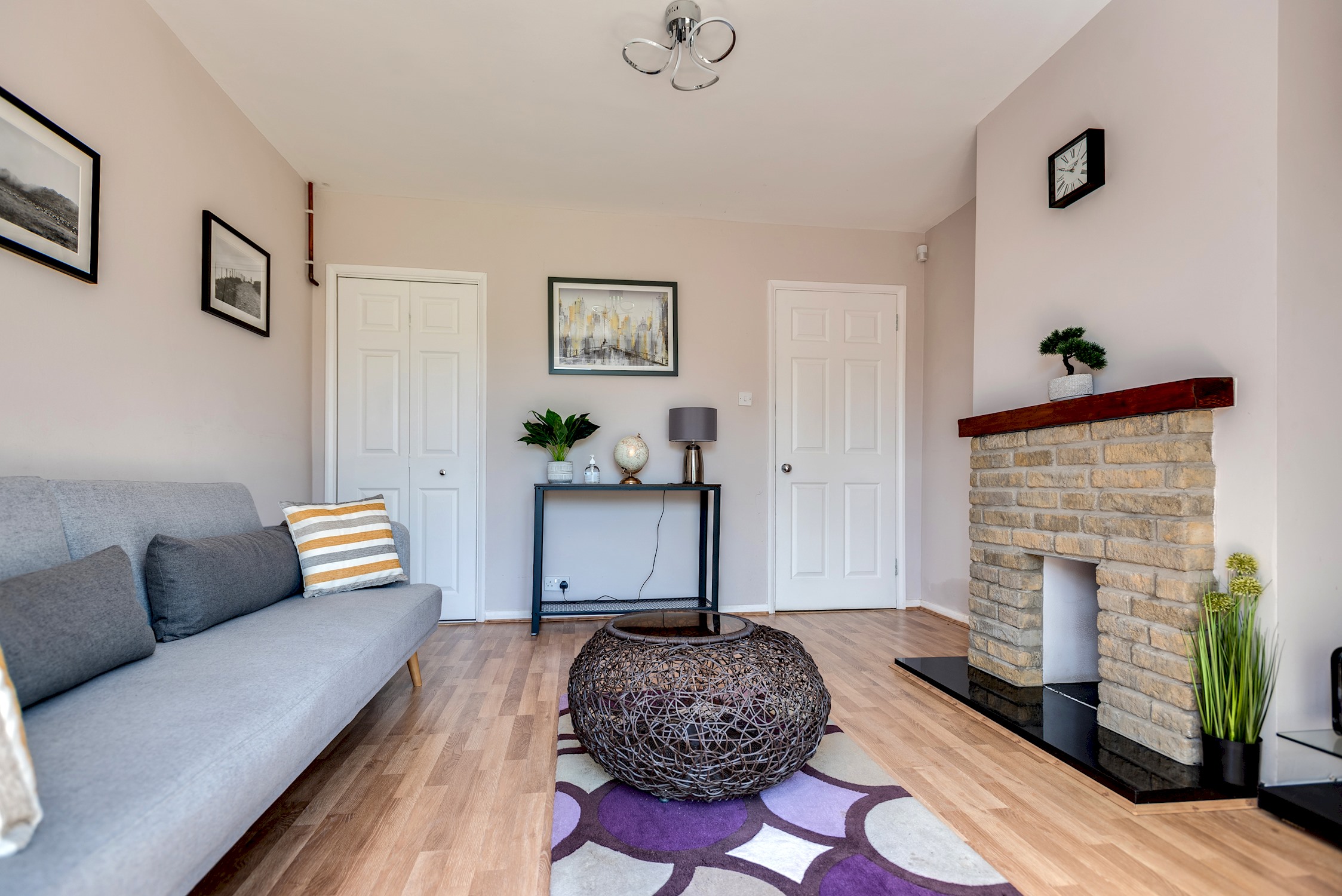 View The Oxford Abode - 3-Bedroom House - large garden in 9 Coverley Road OX3 7ET The Oxford Abode - 3-Bedroom House - large garden in 9 Coverley Road OX3 7ET - Property image 17 - VivreStays