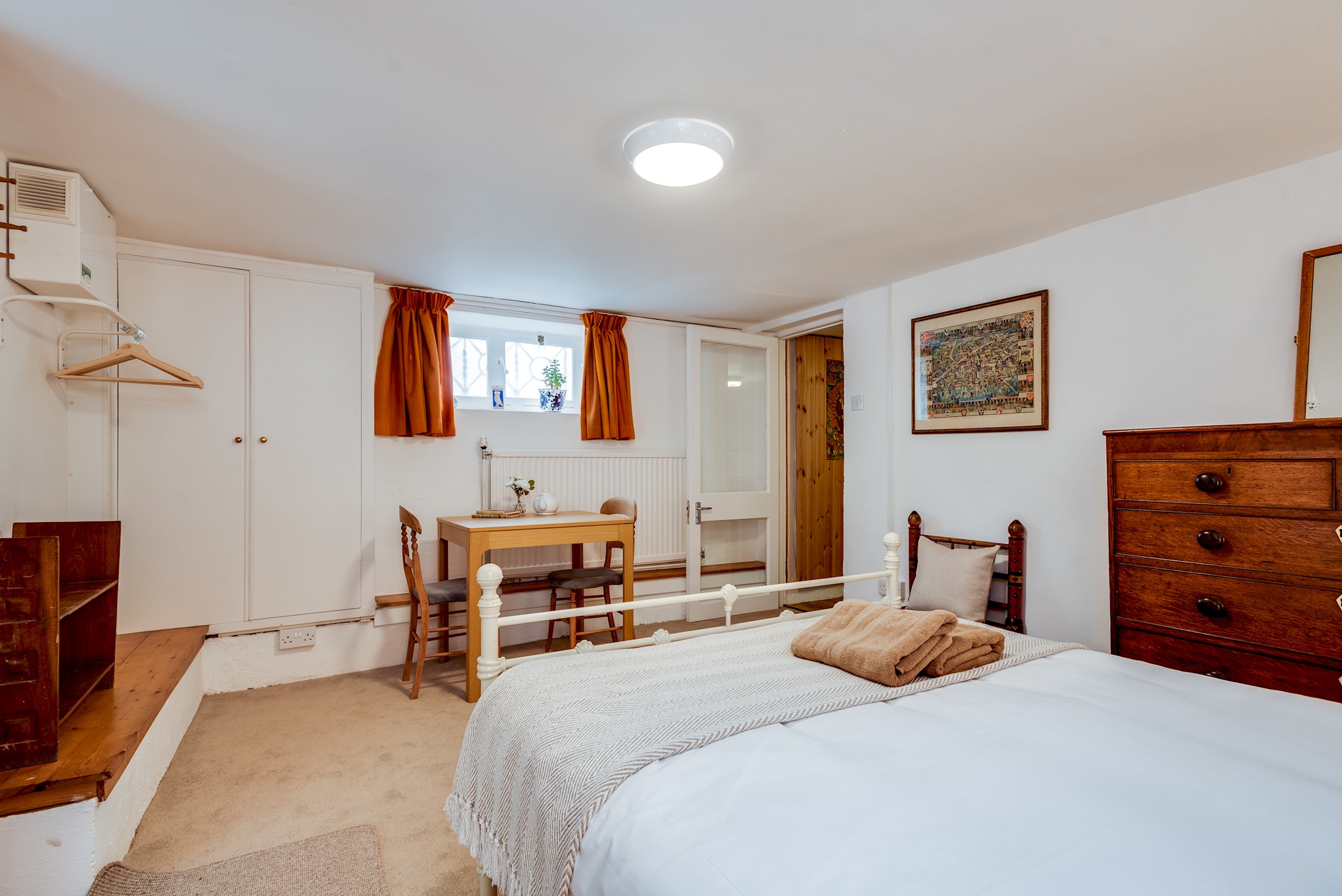 The Summertown STUDIO 1 Bedroom & Kitchenette