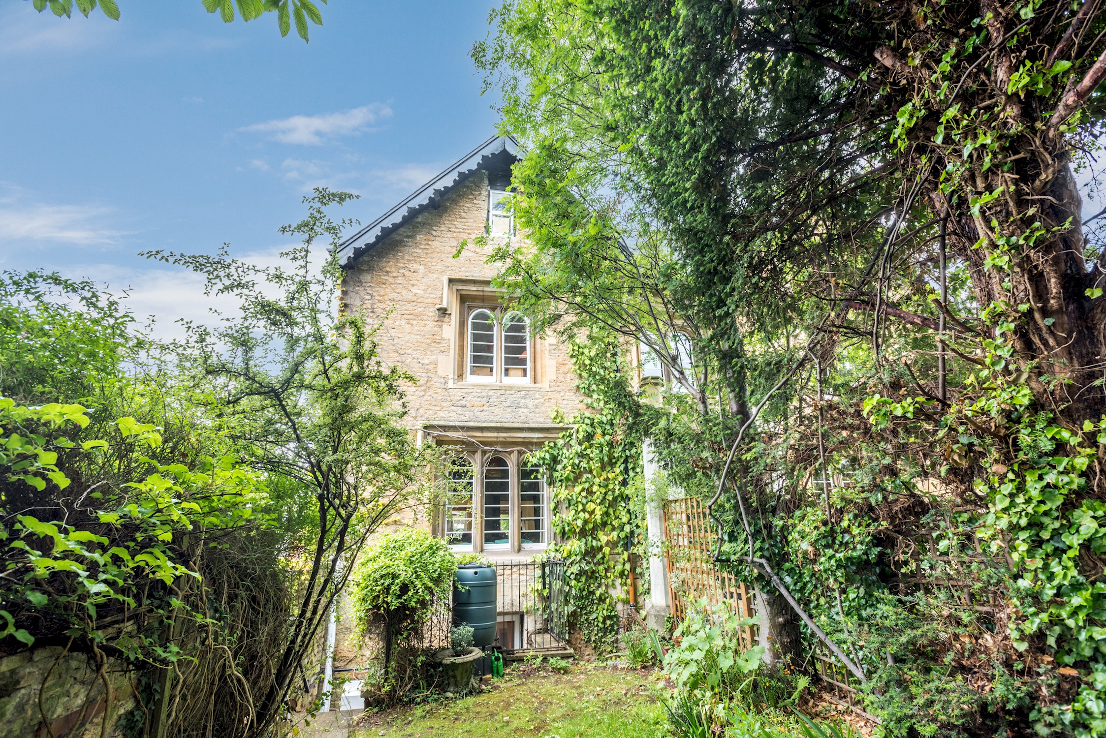 The Summertown STUDIO 1 Bedroom & Kitchenette