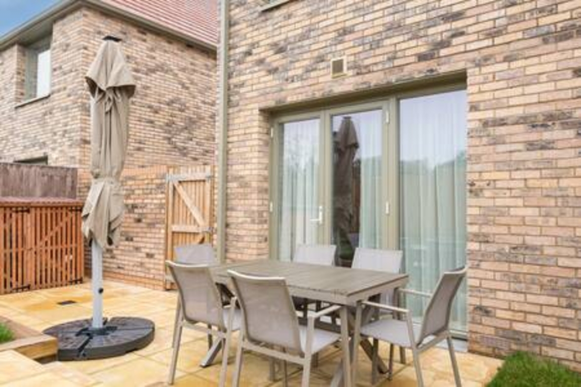 Tranquil 4-Bed Oasis Modern & Chic in 16 Jewell Street OX3 9GZ - Property image 12 - VivreStays