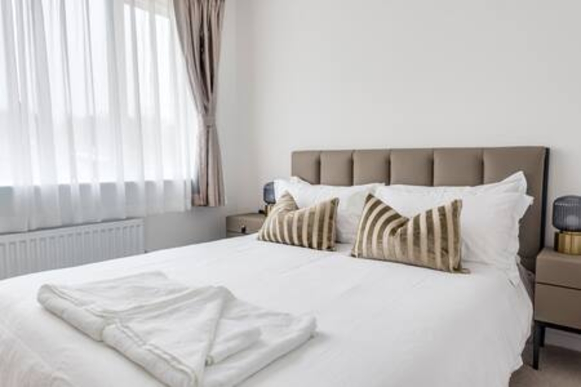 Tranquil 4-Bed Oasis Modern & Chic in 16 Jewell Street OX3 9GZ - Property image 20 - VivreStays