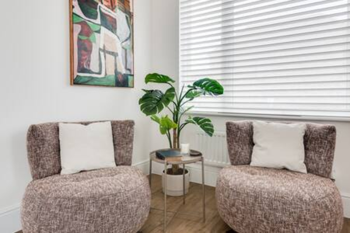 Tranquil 4-Bed Oasis Modern & Chic in 16 Jewell Street OX3 9GZ - Property image 39 - VivreStays