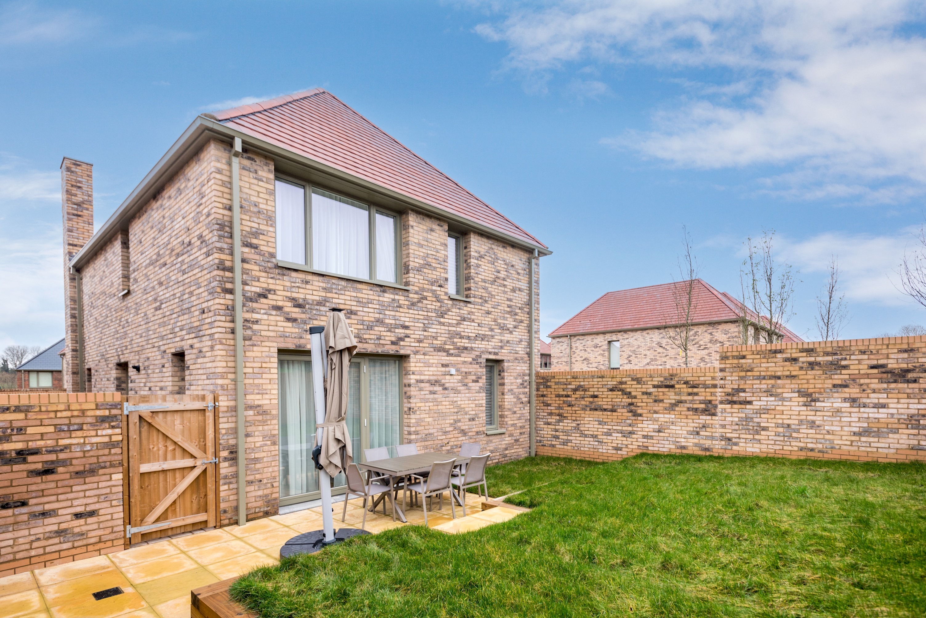 Tranquil 4-Bed Oasis Modern & Chic in 16 Jewell Street OX3 9GZ - Property image 43 - VivreStays