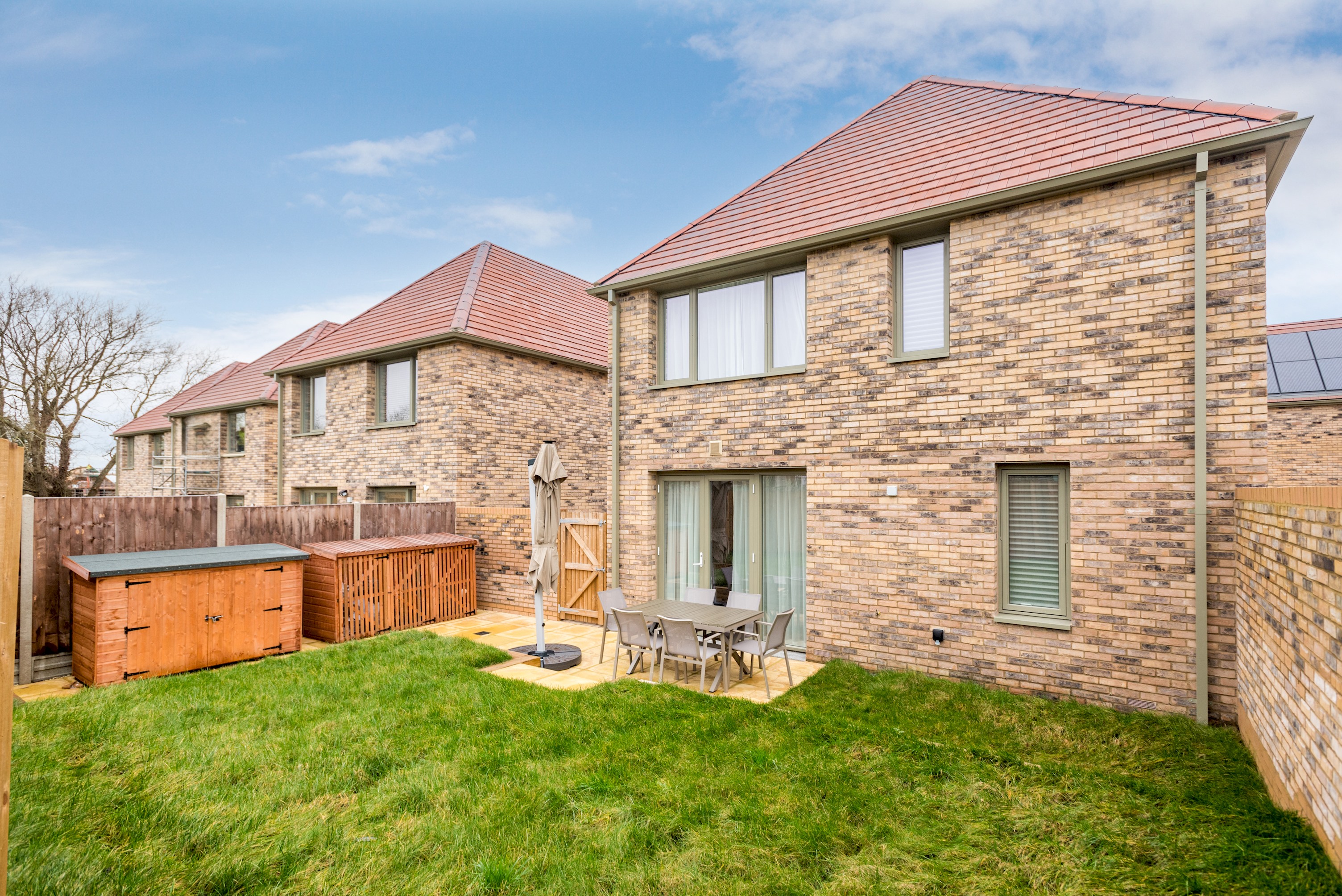 Tranquil 4-Bed Oasis Modern & Chic in 16 Jewell Street OX3 9GZ - Property image 44 - VivreStays