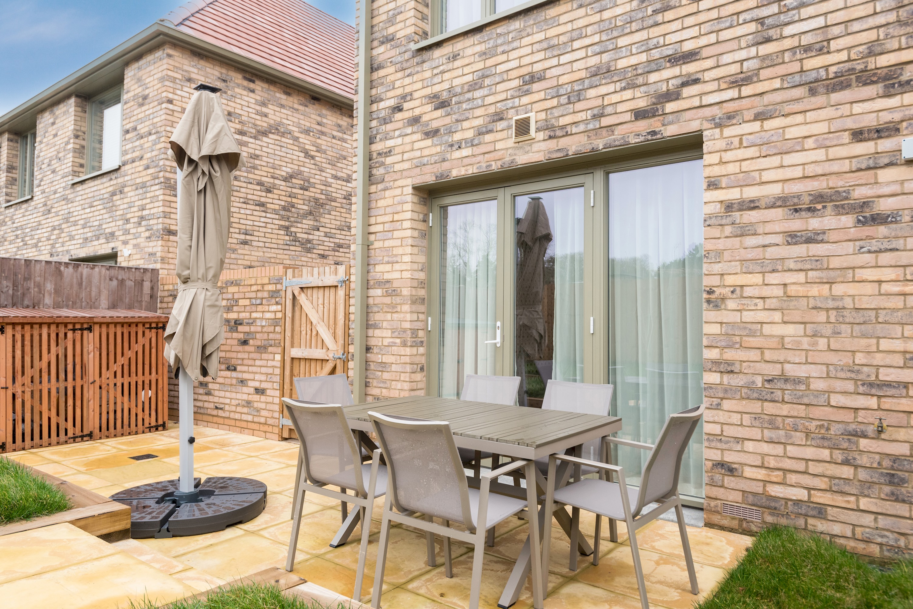 Tranquil 4-Bed Oasis Modern & Chic in 16 Jewell Street OX3 9GZ - Property image 45 - VivreStays
