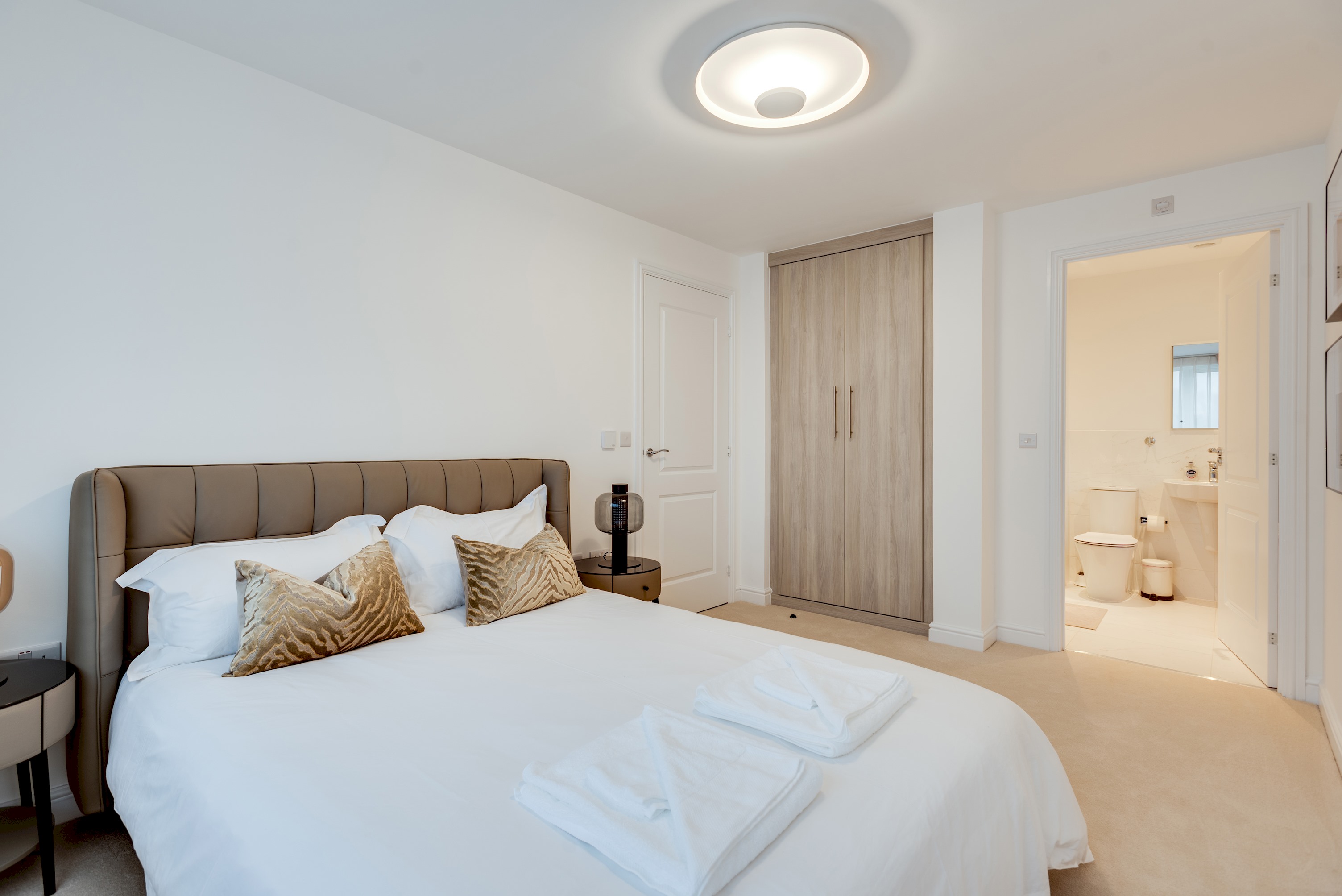 Tranquil 4-Bed Oasis Modern & Chic in 16 Jewell Street OX3 9GZ - Property image 57 - VivreStays