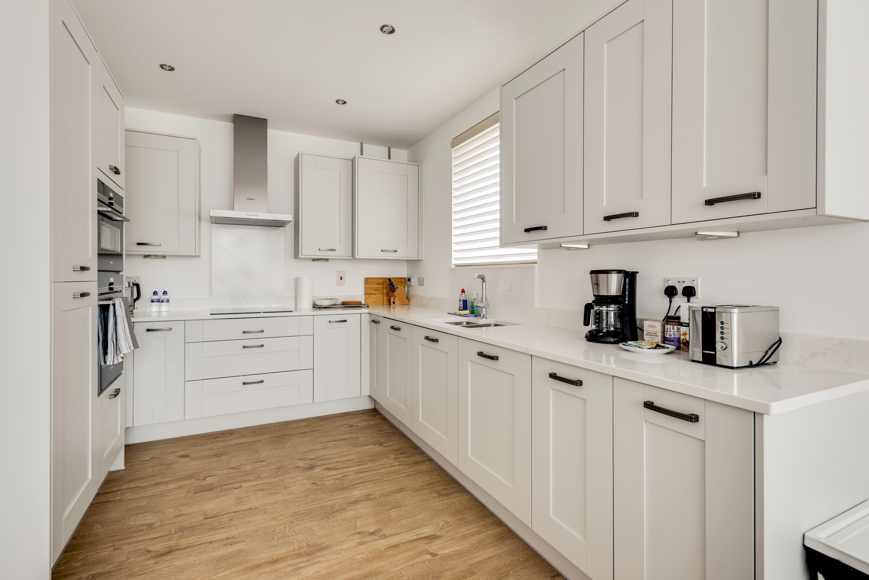 Tranquil 4-Bed Oasis Modern & Chic in 16 Jewell Street OX3 9GZ - Property image 62 - VivreStays