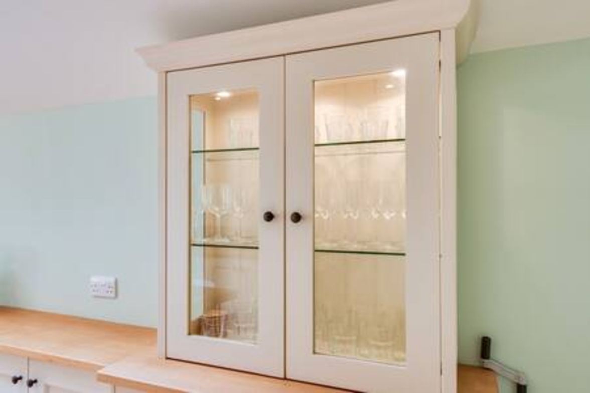 Summertown 4-BR Family Home – Bright & Spacious
