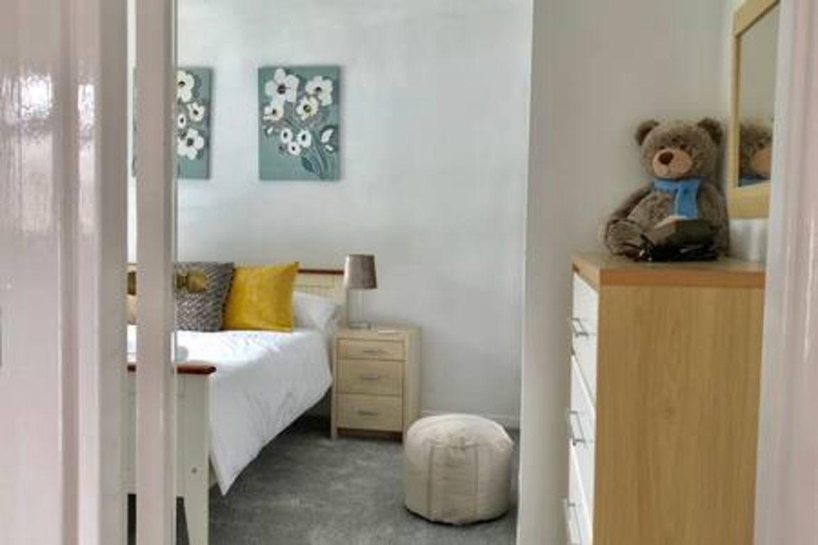 The Woodfarm Lodge – 3 Bedroom House with parking