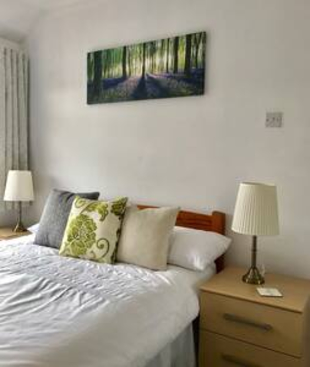 The Woodfarm Lodge – 3 Bedroom House with parking