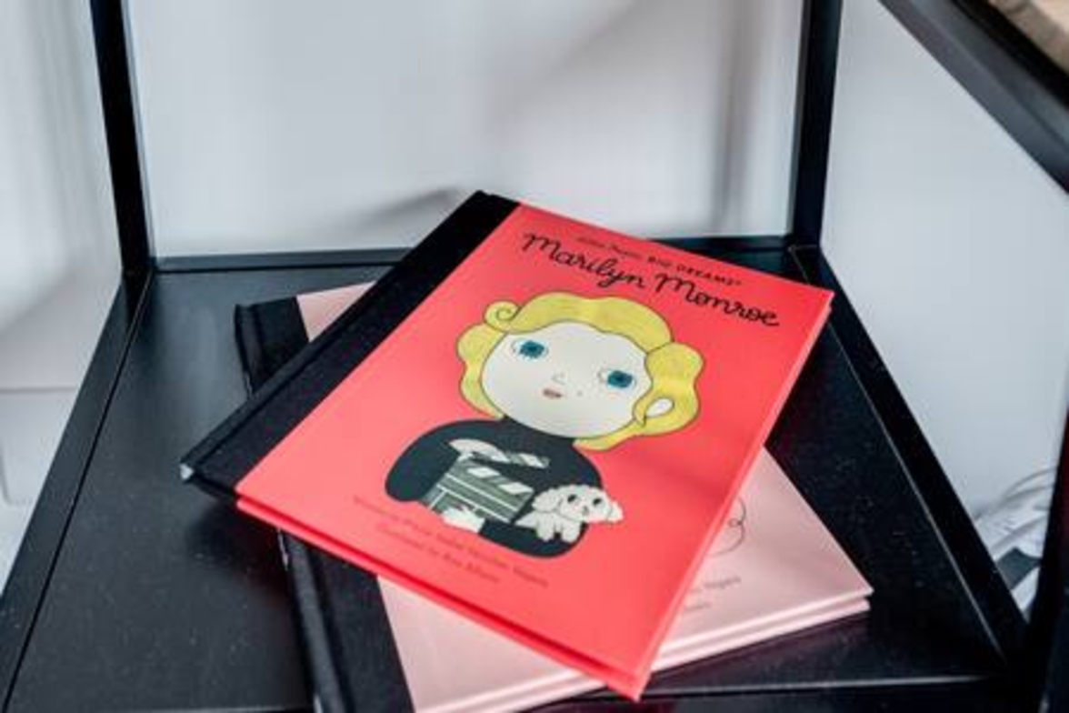 Stylish 4-BR House with 3 Ensuite & Free Parking