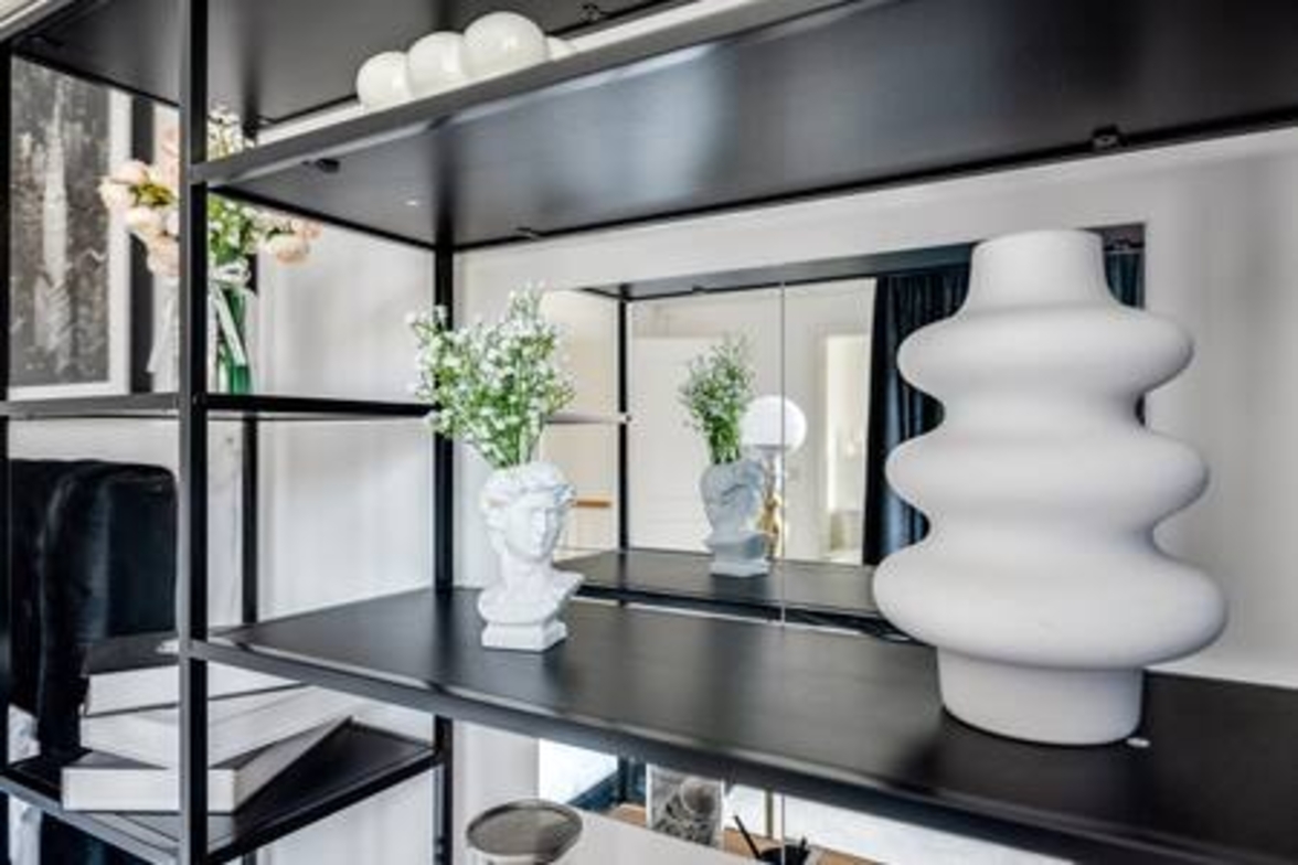 Stylish 4-BR House with 3 Ensuite & Free Parking