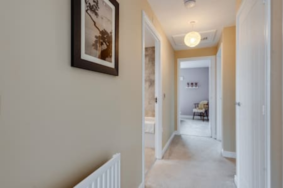 Family-Friendly Getaway – Garden, Parking Sleeps 7