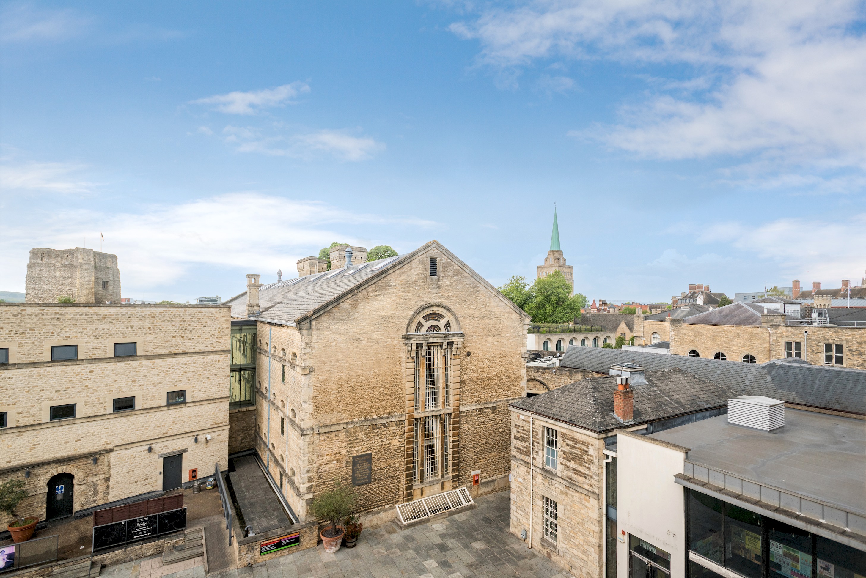 Elegant Oxford Flat – Central Spacious Comfortable