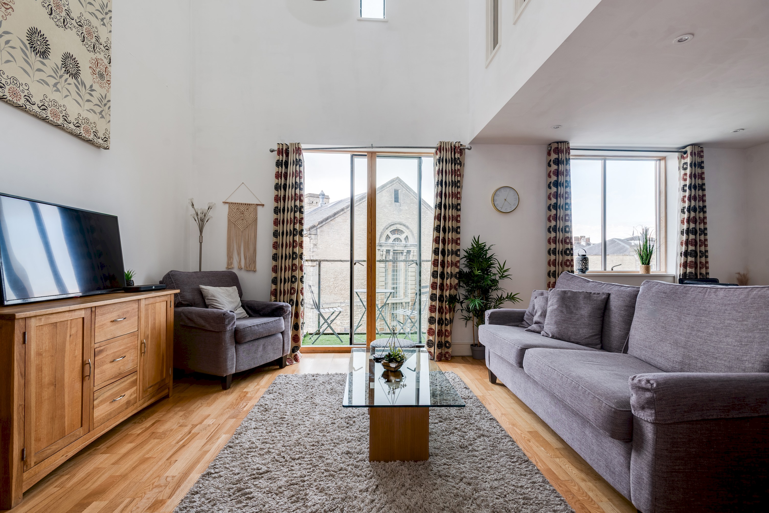 Elegant Oxford Flat – Central Spacious Comfortable