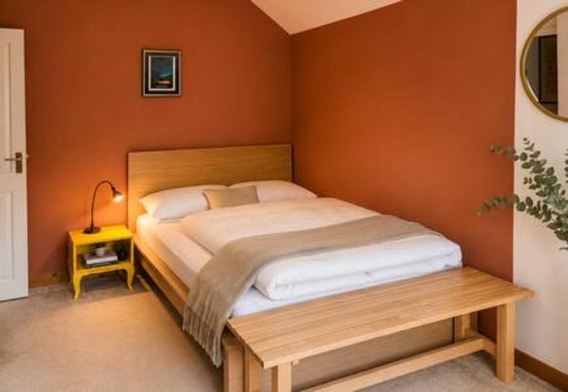 View Comfortable 5-BR Home near Headington Oxford in 1 Collinwood Road OX3 8HH Comfortable 5-BR Home near Headington Oxford in 1 Collinwood Road OX3 8HH - Property image 5 - VivreStays